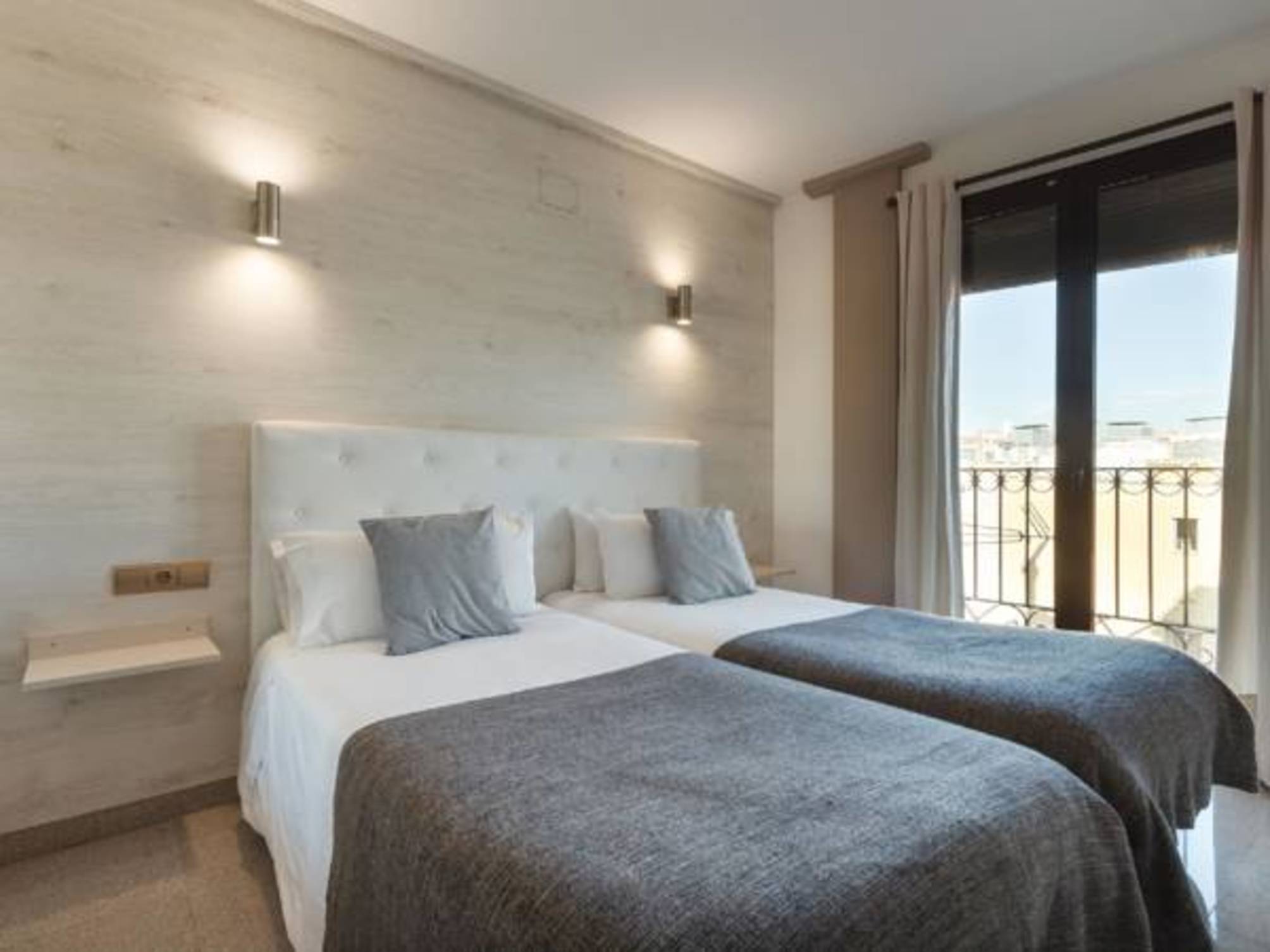 Aparthotel Rambla108 1