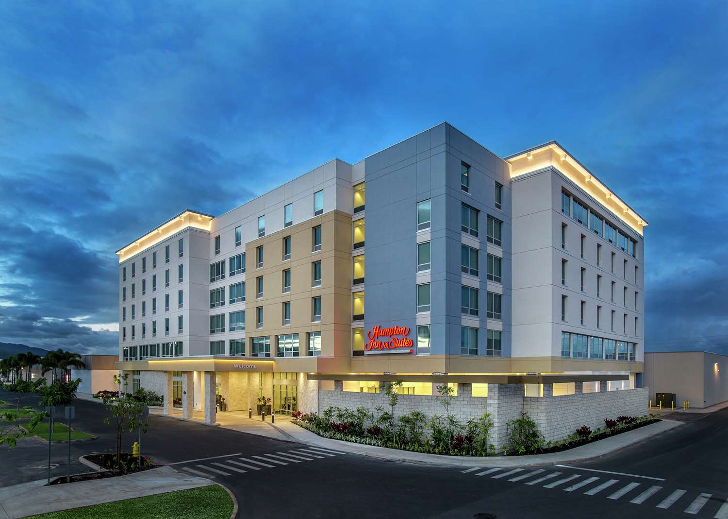 Hampton Inn & Suites Oahu Kapolei - FREE Parking - No Resort Fee 2