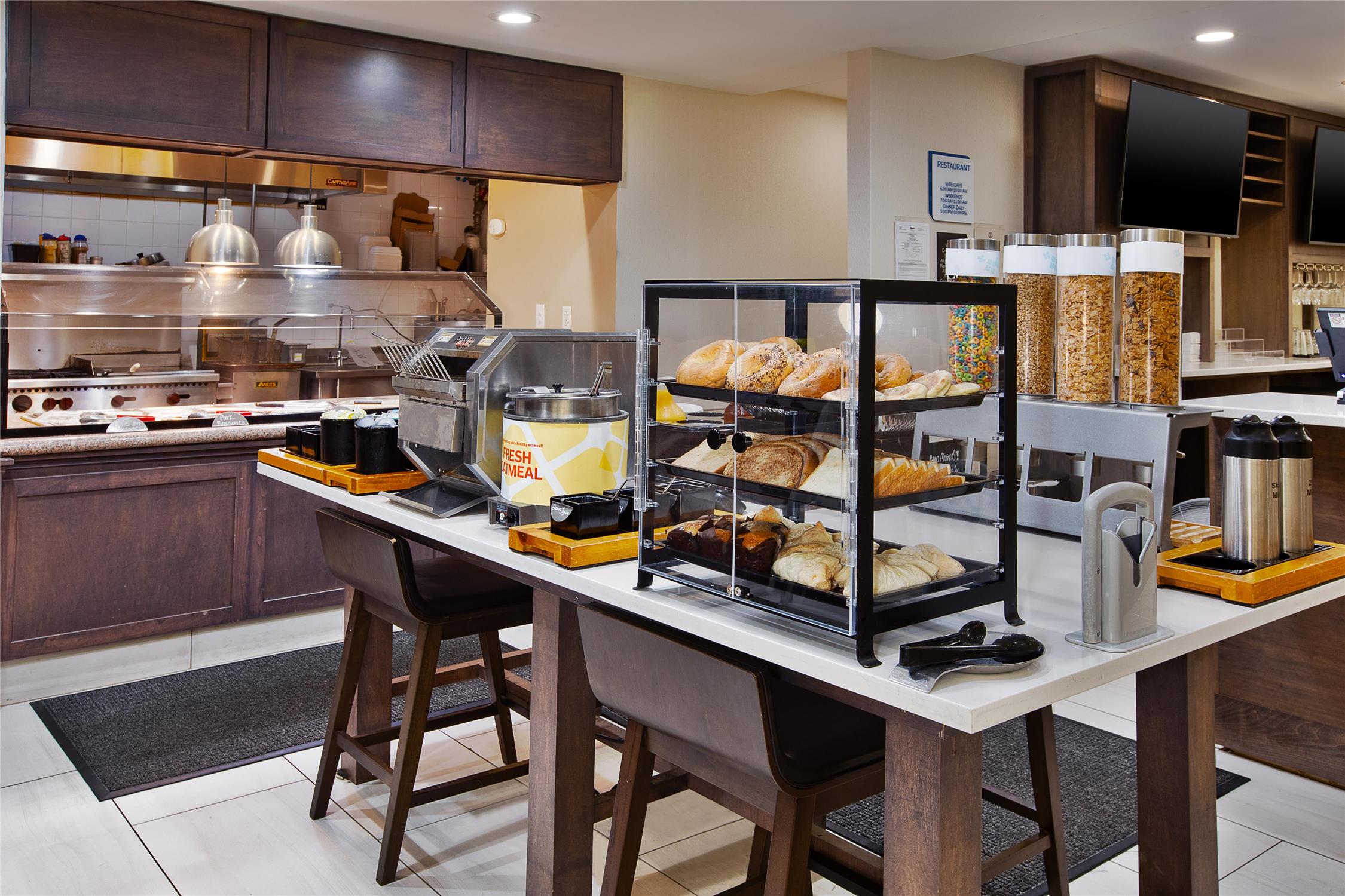 Hilton Garden Inn Chesapeake/Greenbrier 2
