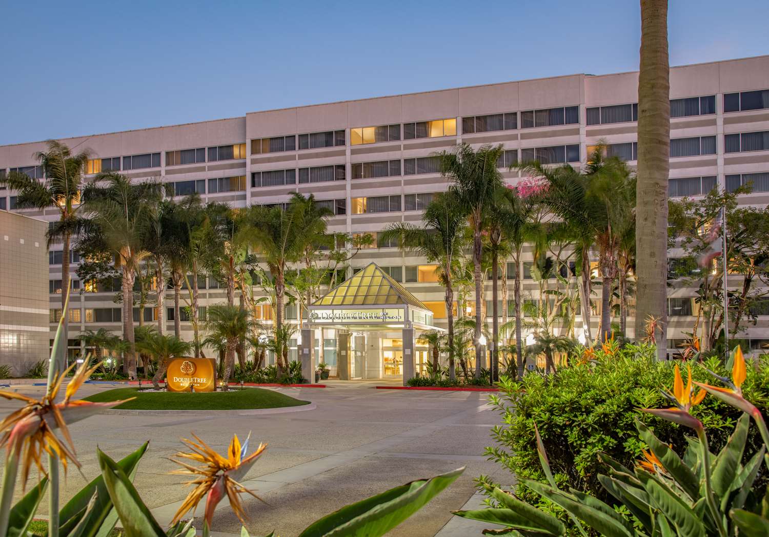 DoubleTree by Hilton LAX/El Segundo 2