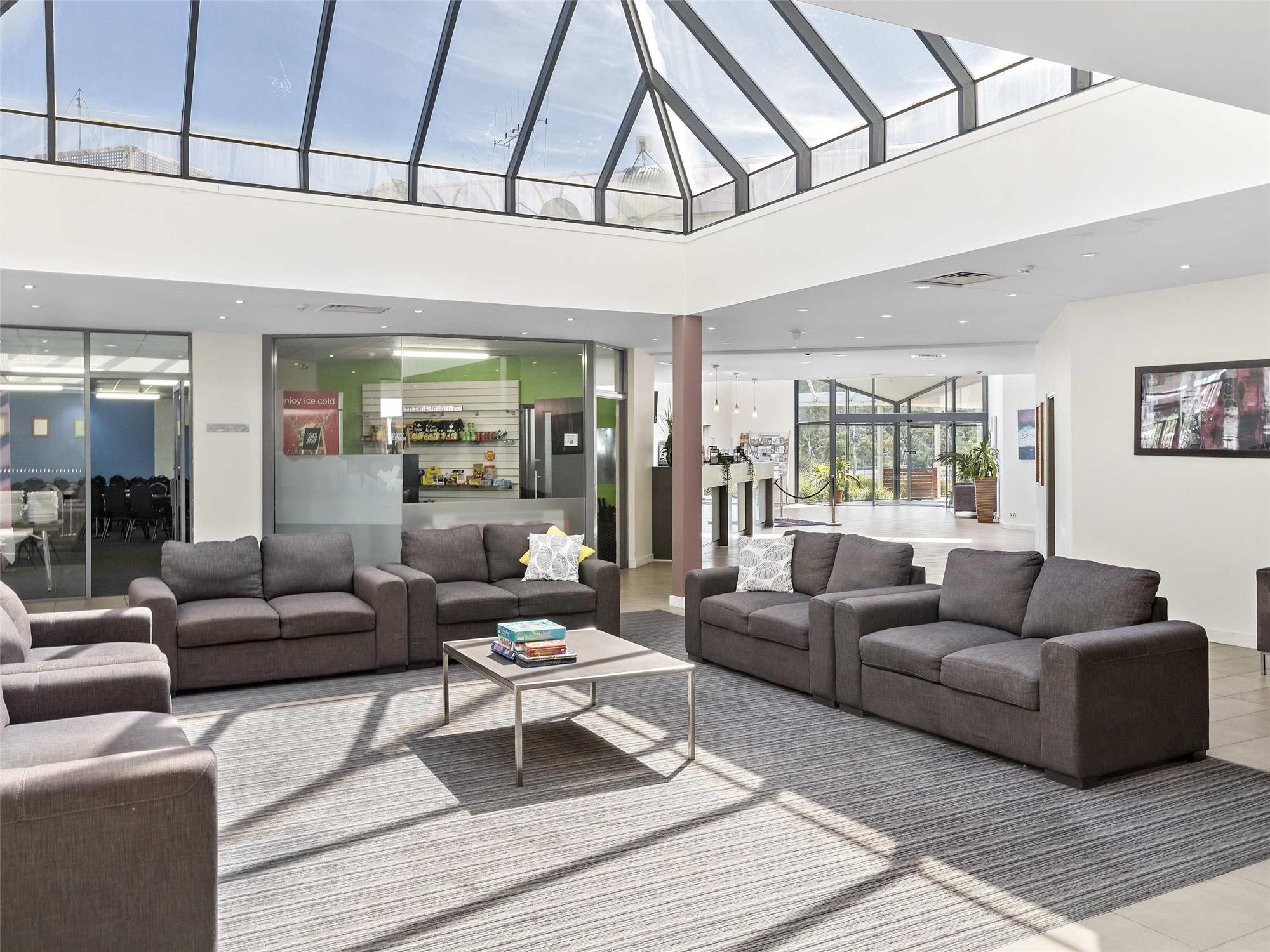 ibis Styles Canberra Eagle Hawk 1