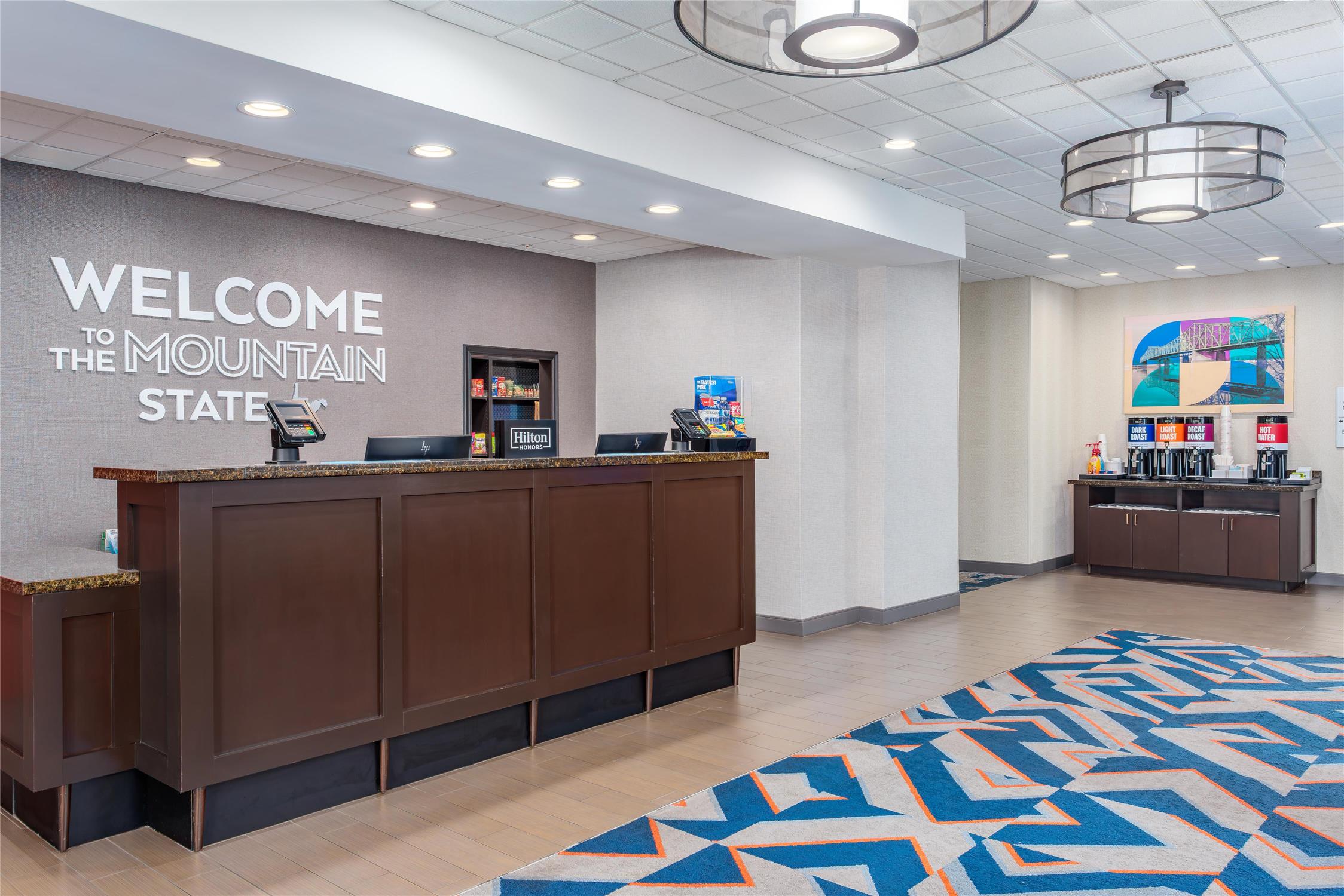 Hampton Inn & Suites Parkersburg Downtown 1