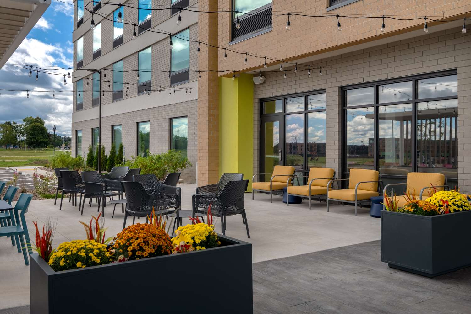 Home2 Suites By Hilton Sheboygan 2