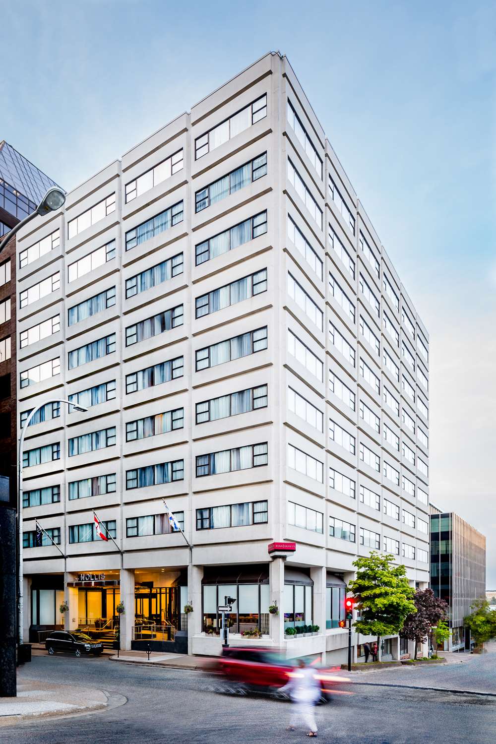 The Hollis Halifax - a DoubleTree Suites by Hilton 2
