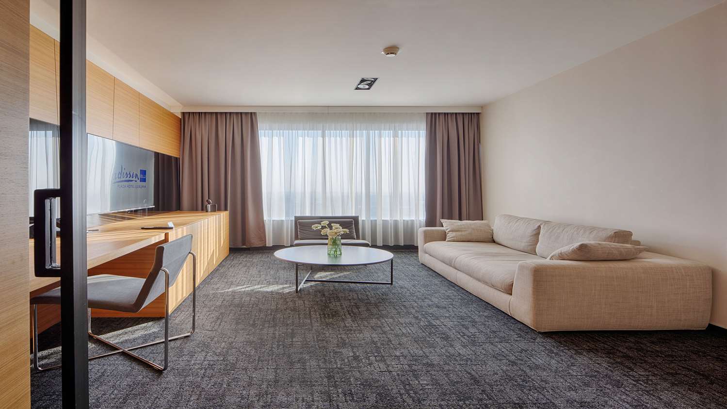 1 Bedroom Suite