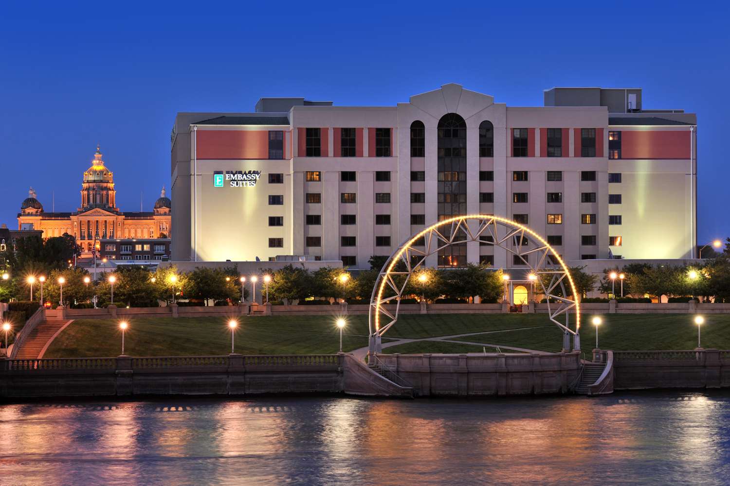 Embassy Suites Des Moines Downtown 1
