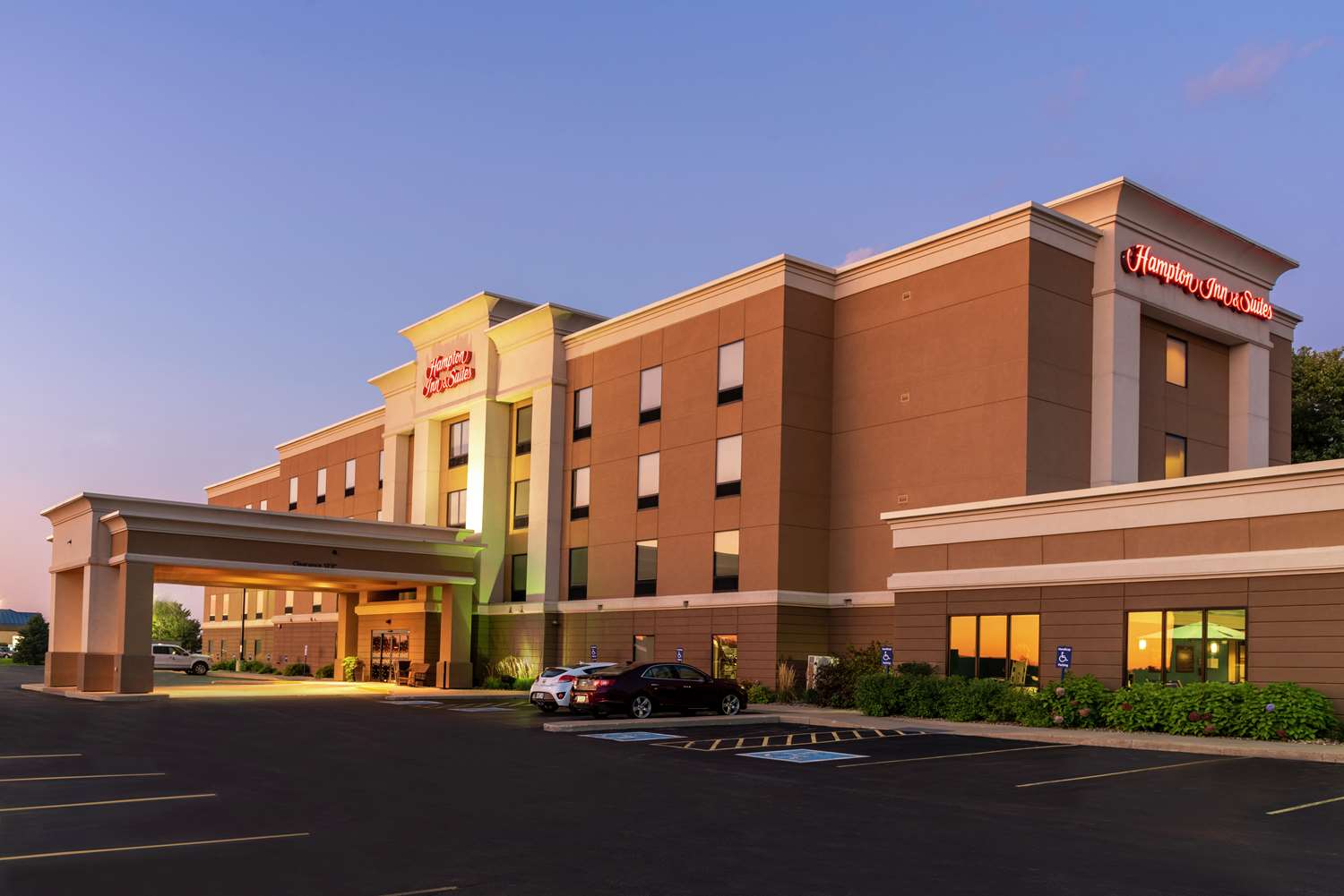 Hampton Inn & Suites Marshalltown 1