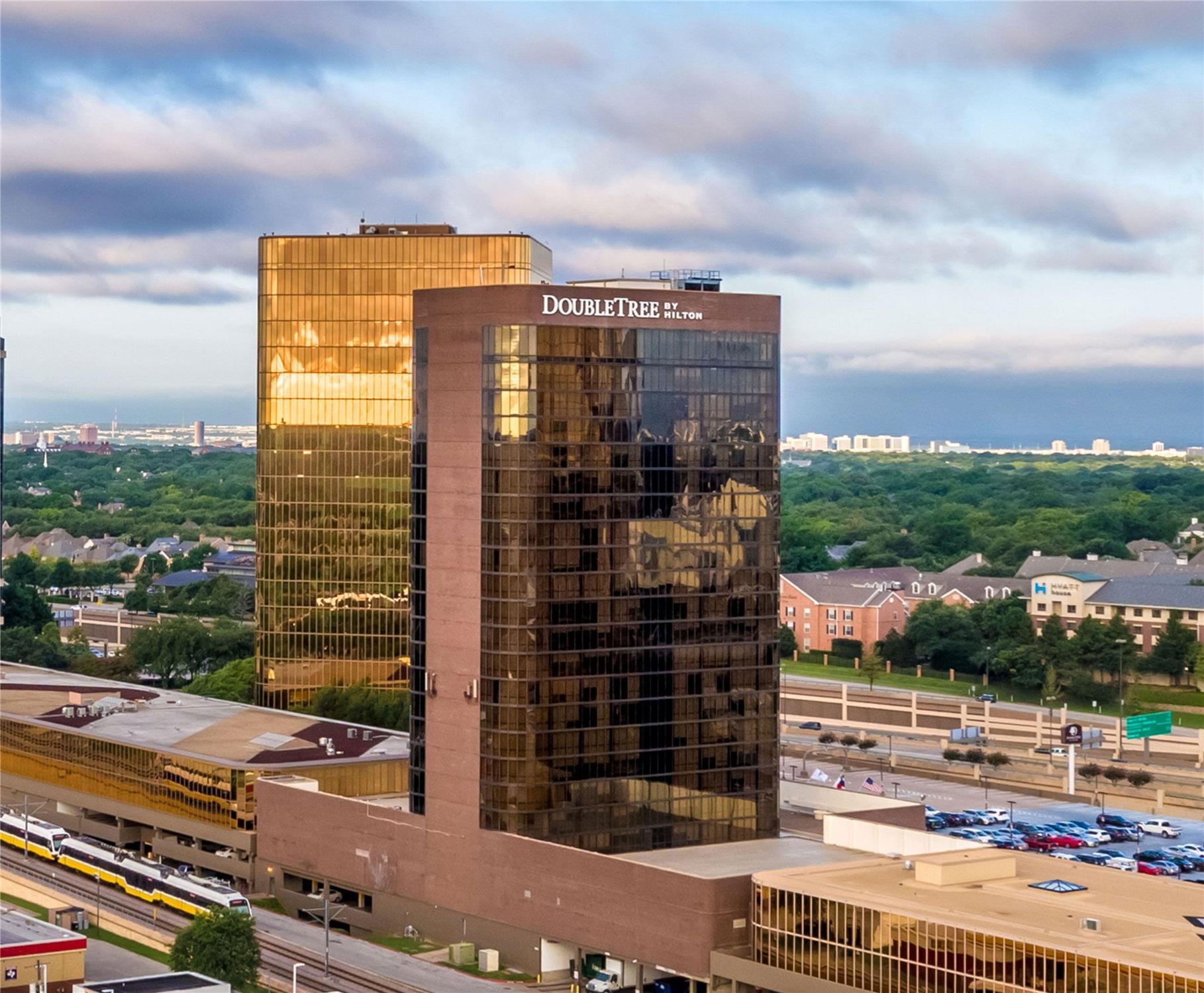 DoubleTree by Hilton Dallas-Campbell Centre 1