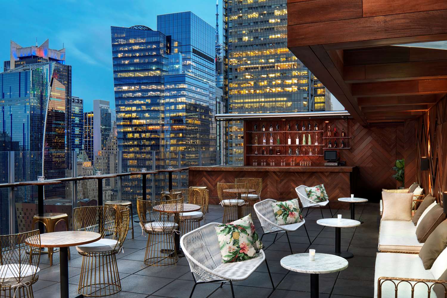 DoubleTree by Hilton New York Times Square West 1