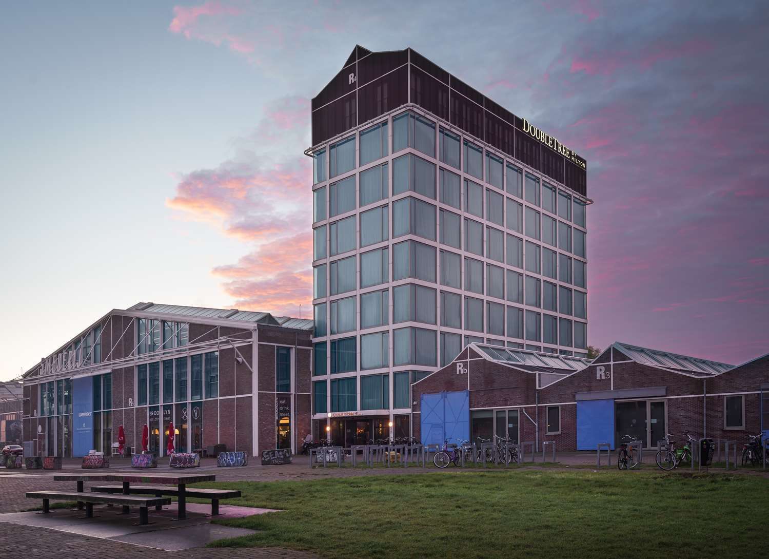 DoubleTree by Hilton Amsterdam - NDSM Wharf 1