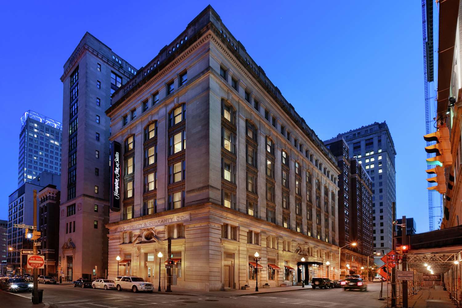 Hampton Inn & Suites Baltimore Inner Harbor 1