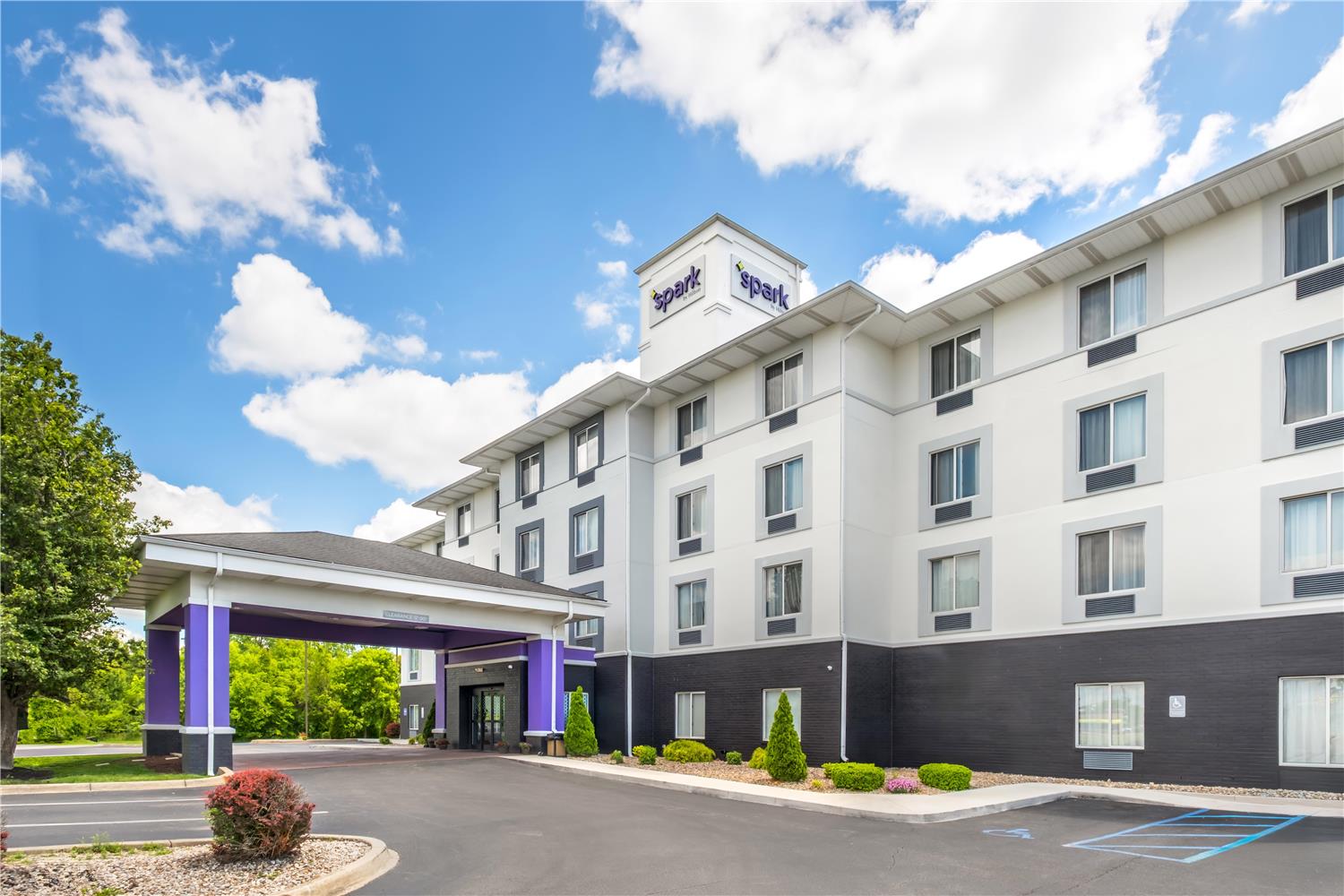 Spark by Hilton Shepherdsville Louisville South 1