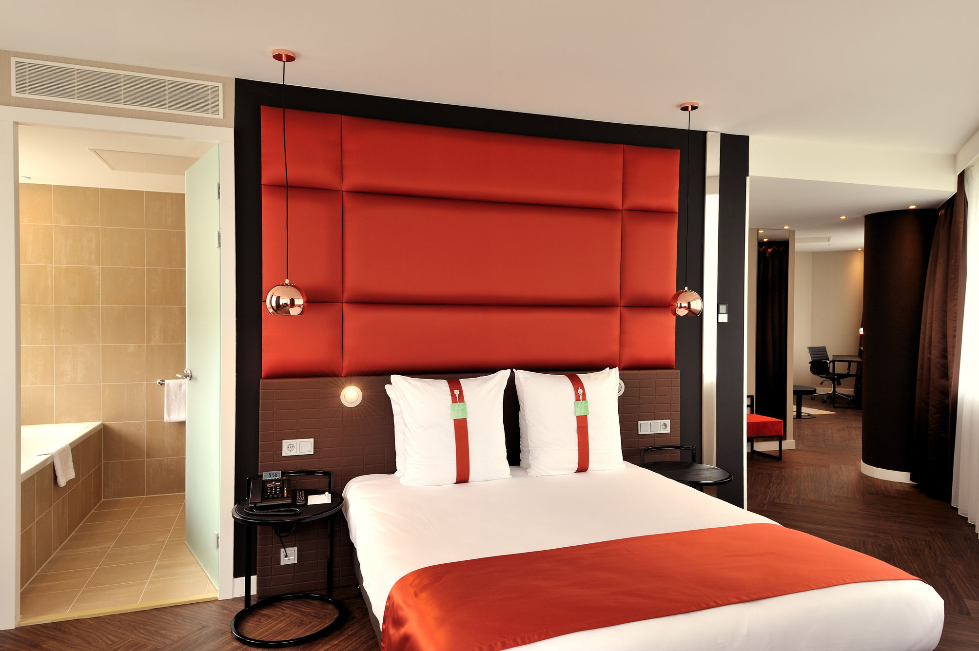 Holiday Inn AMSTERDAM - ARENA TOWERS by IHG 2