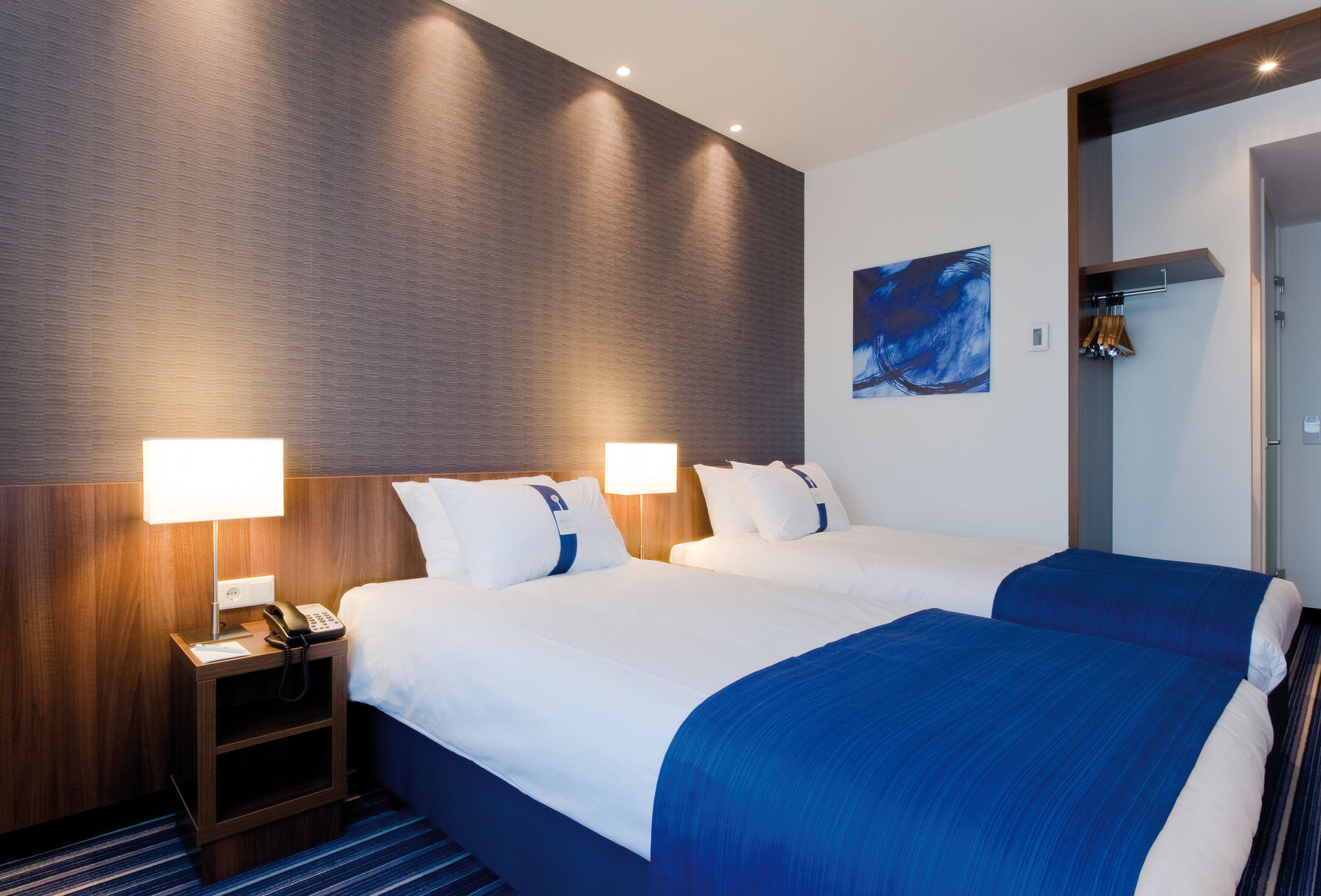 Holiday Inn Express AMSTERDAM - SLOTERDIJK STATION by IHG 2
