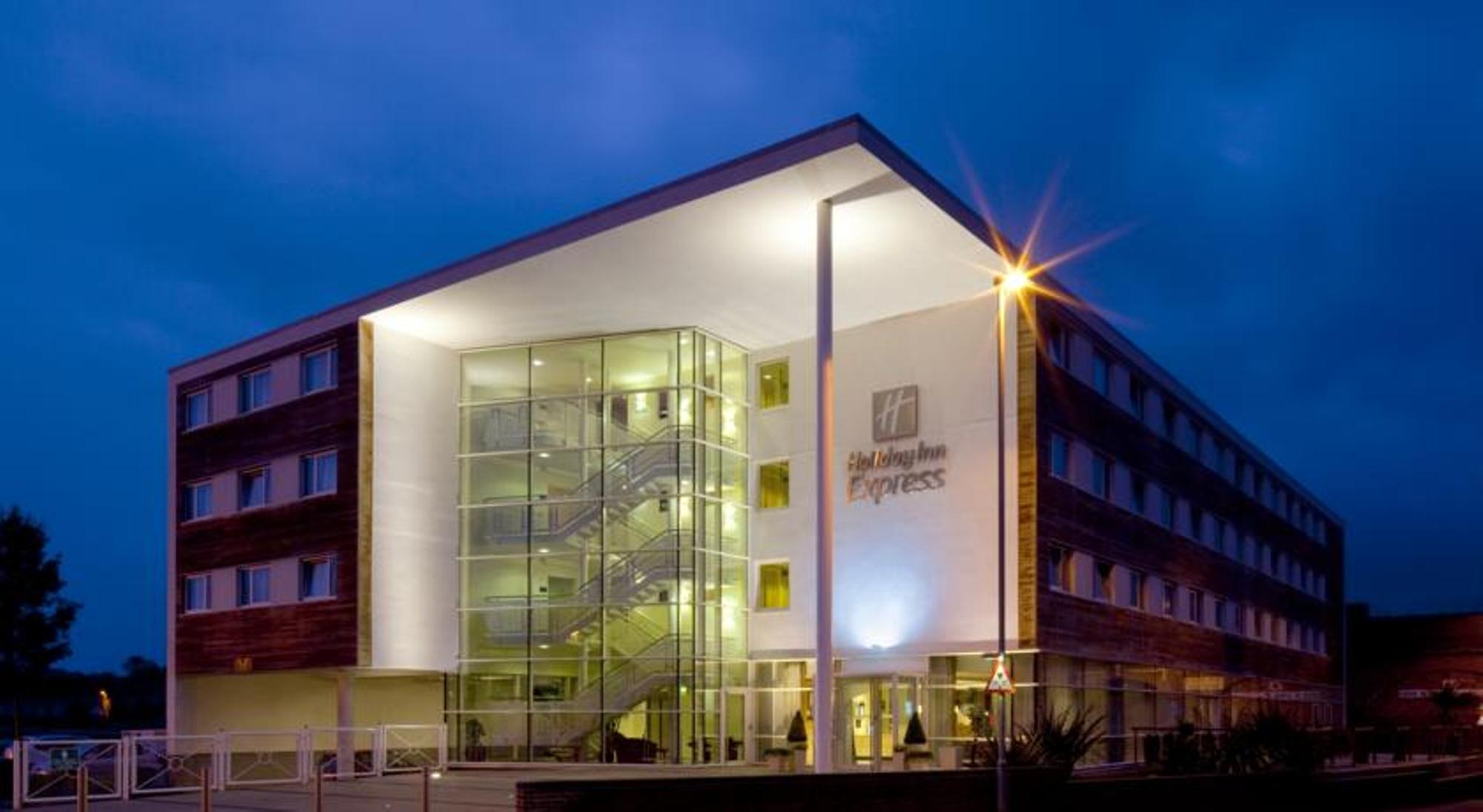 Holiday Inn Express CHESTER - RACECOURSE by IHG 2