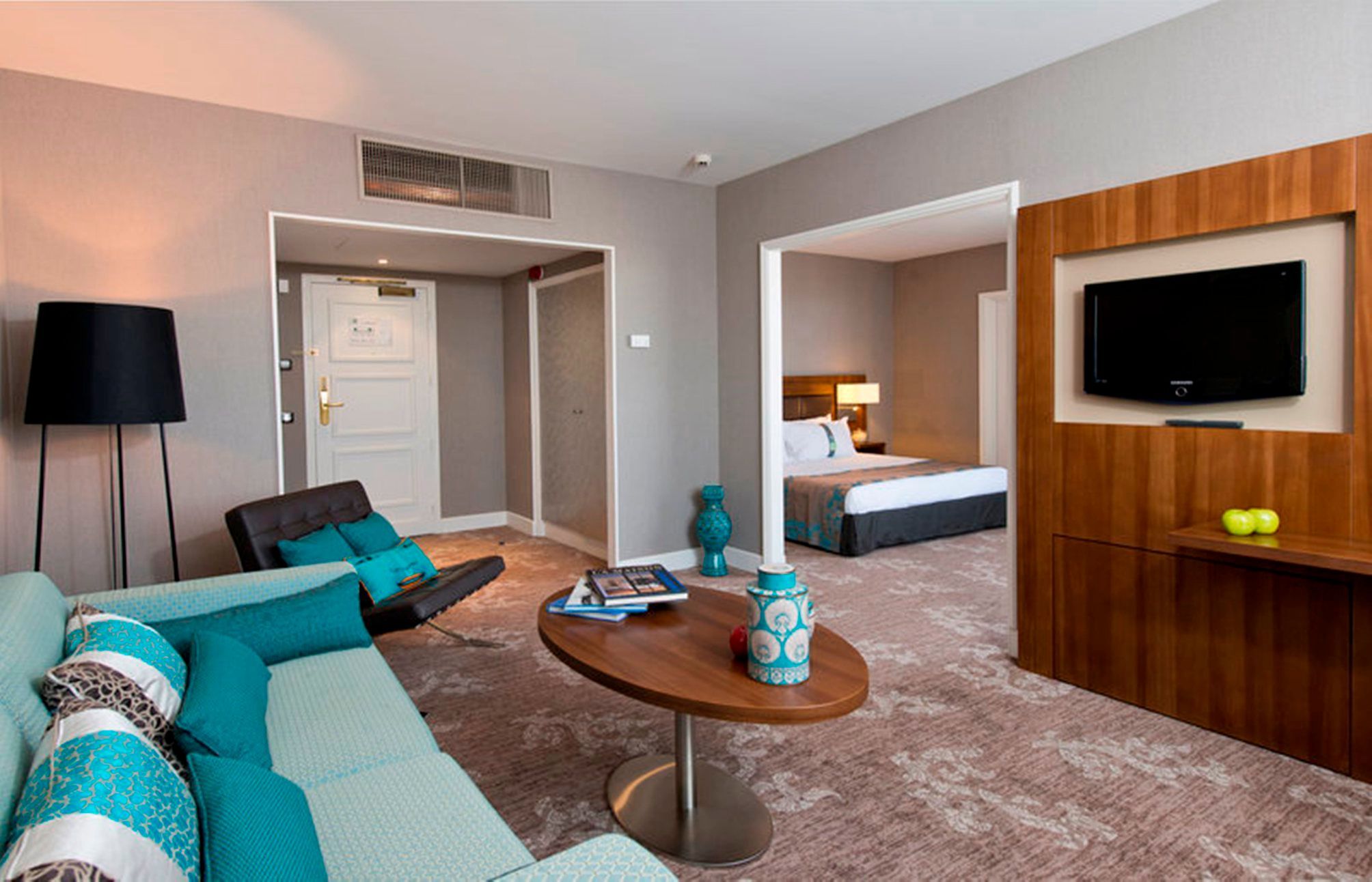 Holiday Inn NICE by IHG 2