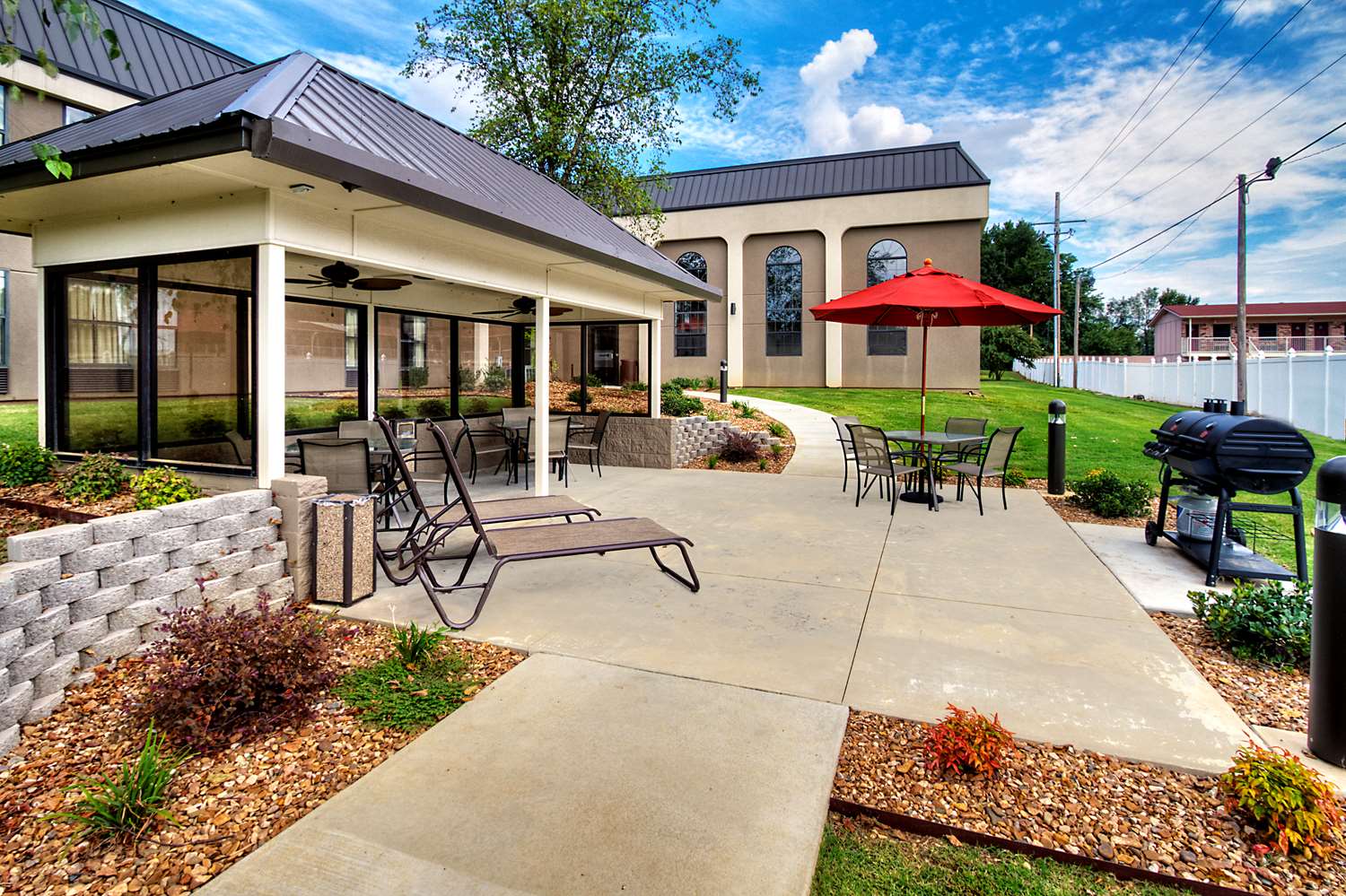 Hampton Inn Russellville 2