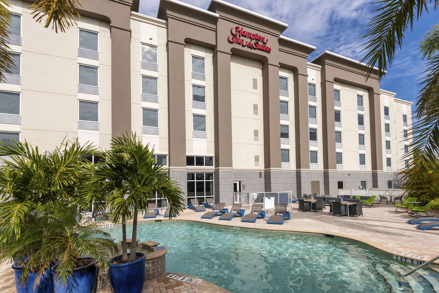 Hampton Inn & Suites Fort Myers-Colonial Blvd. 1