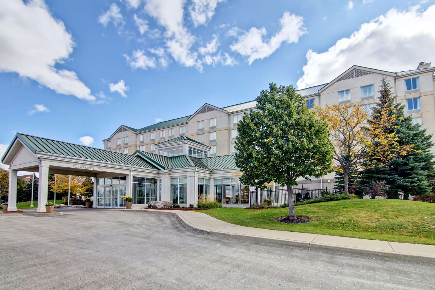 Hilton Garden Inn Toronto/Mississauga 1