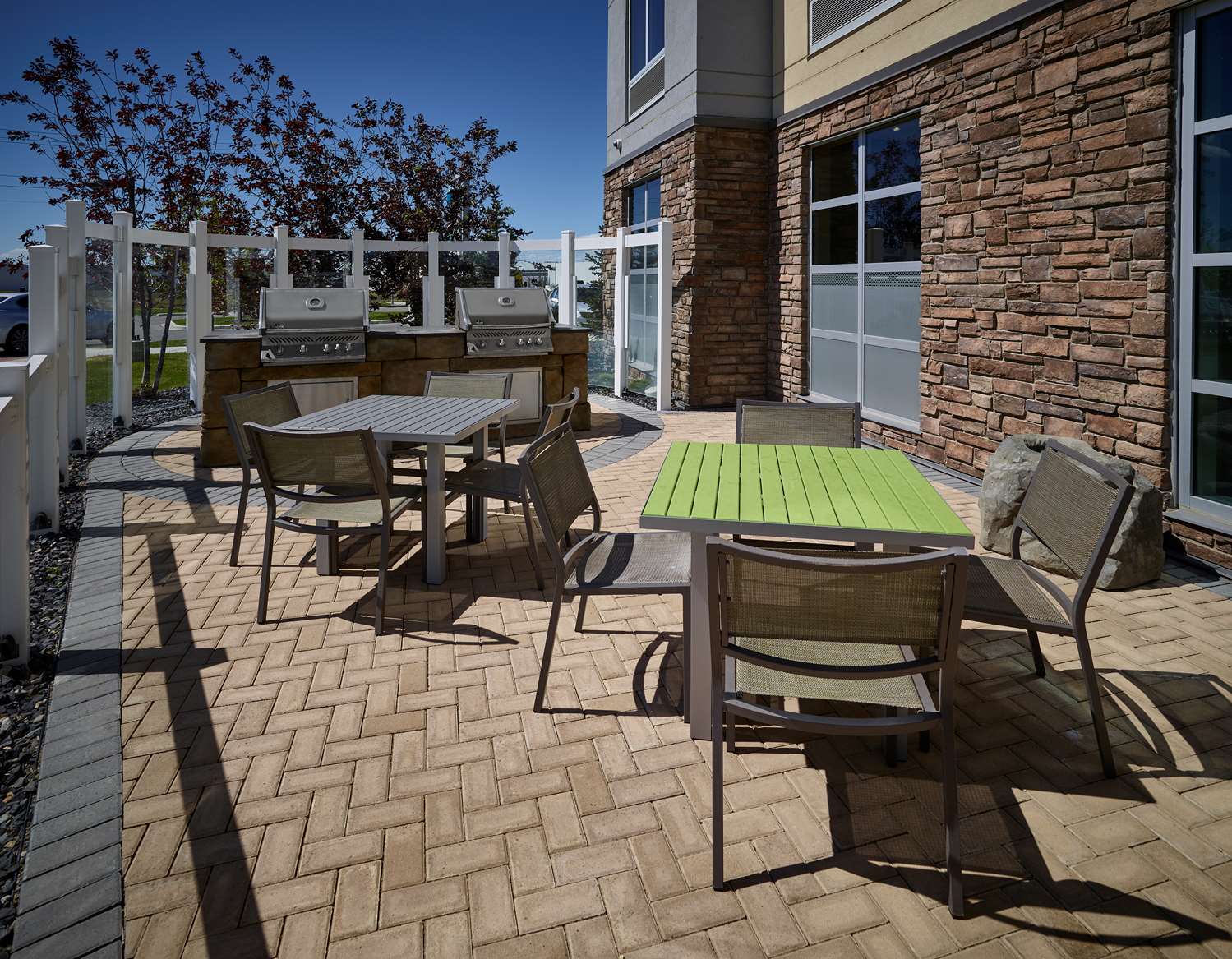 Homewood Suites by Hilton Calgary-Airport 2
