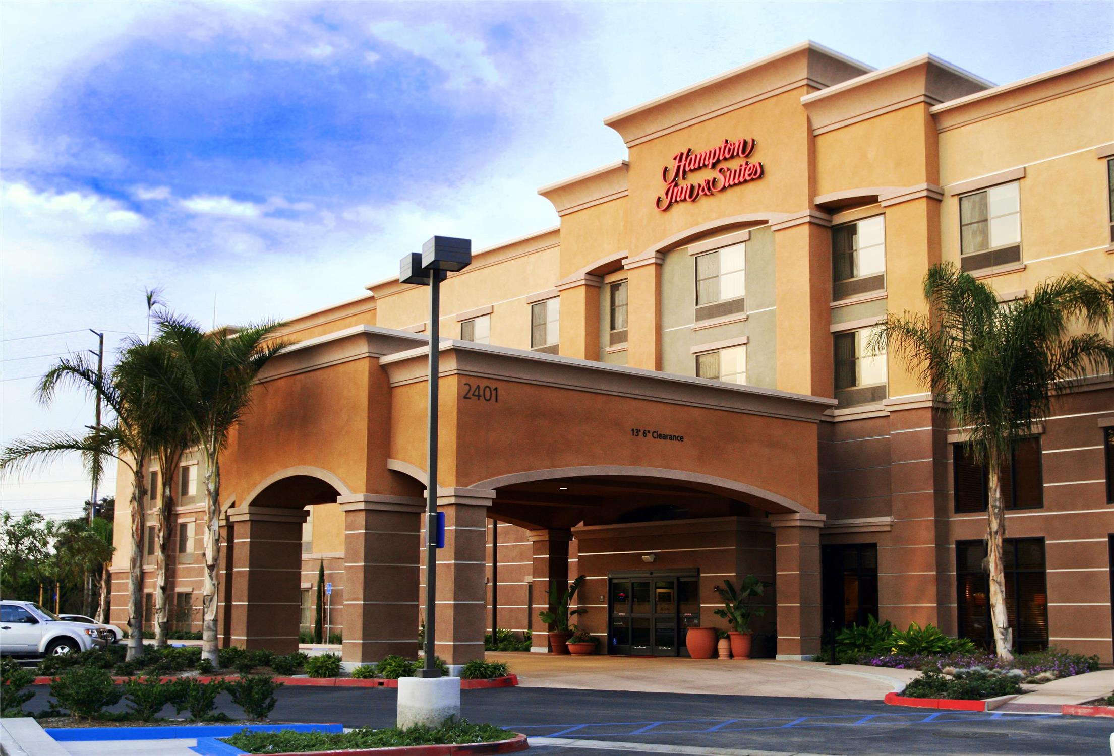 Hampton Inn & Suites Seal Beach 1