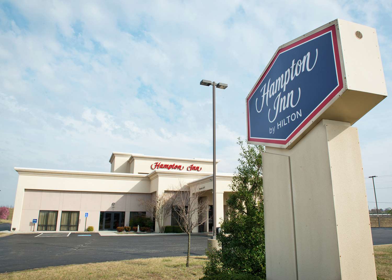 Hampton Inn Lebanon 2