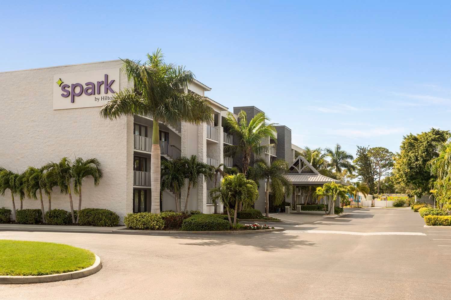 Spark by Hilton Sarasota Siesta Key Gateway 1