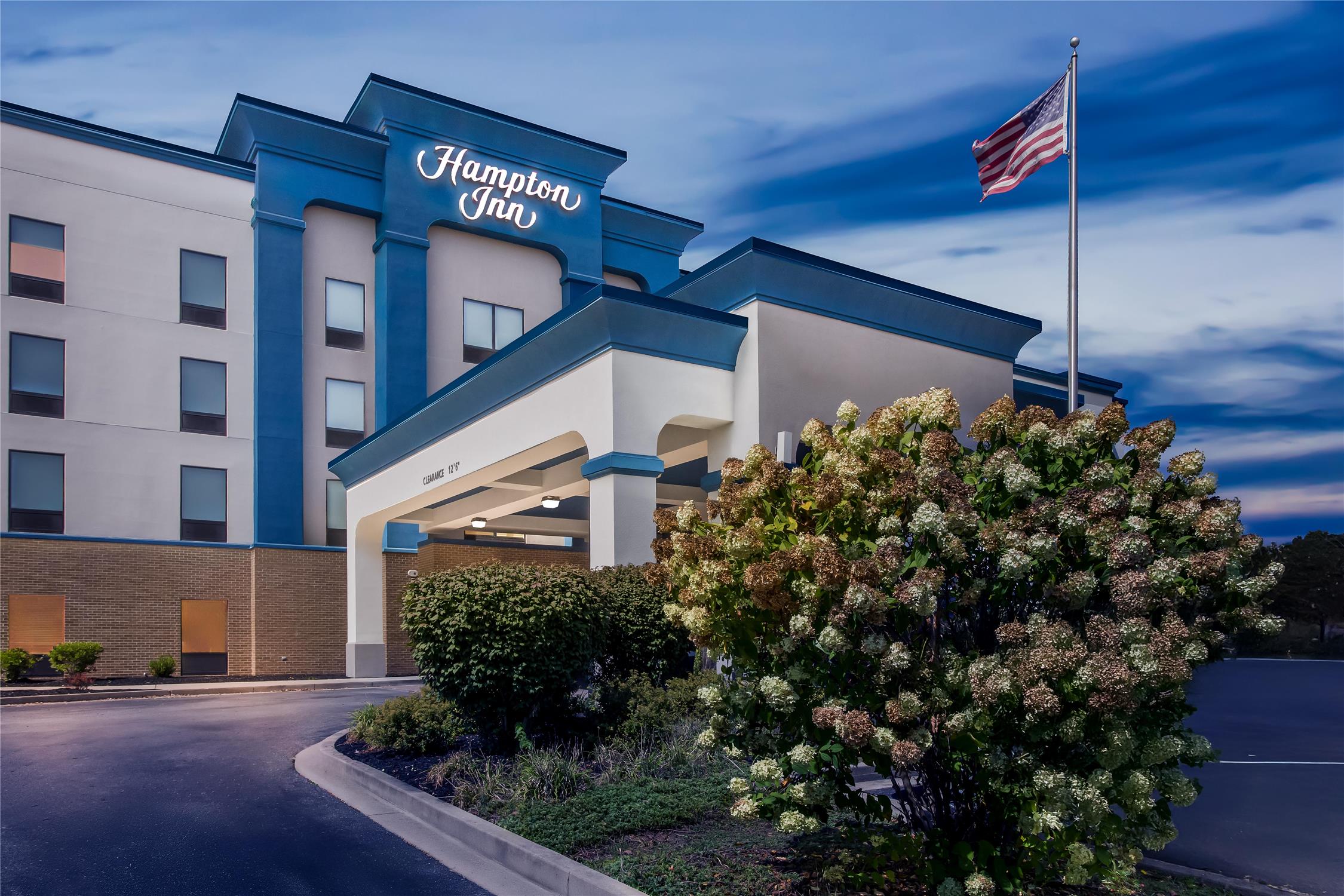 Hampton Inn Huntington University Area 2