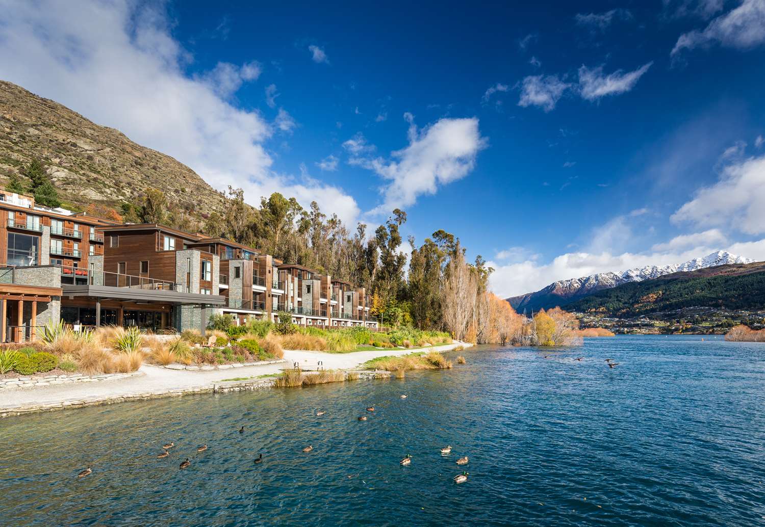 Hilton Queenstown Resort & Spa 1