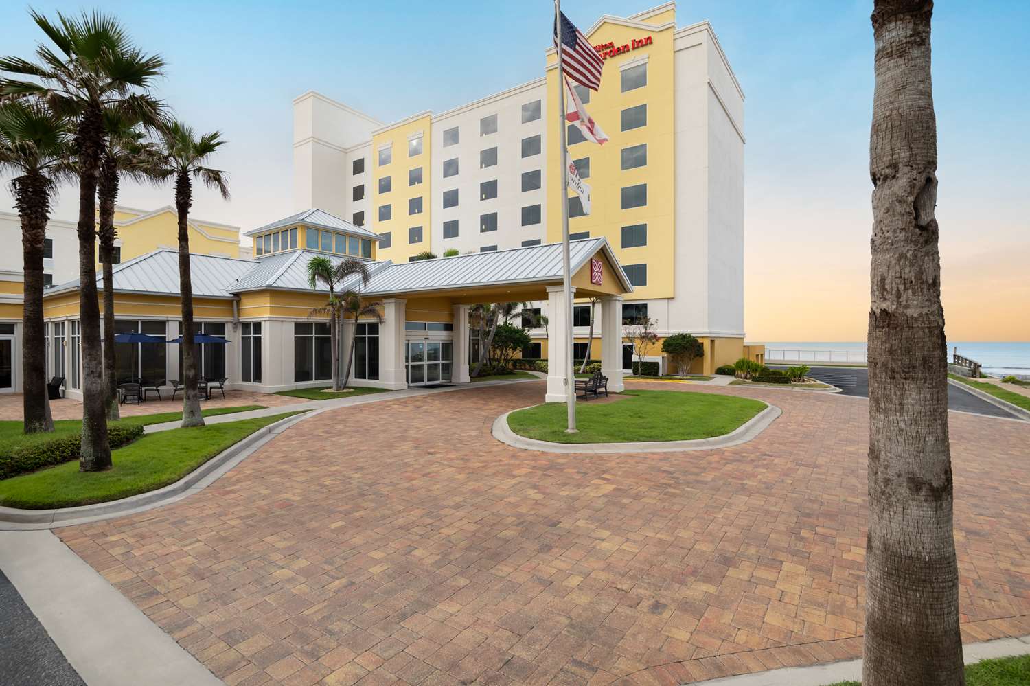 Hilton Garden Inn Daytona Beach Oceanfront 1