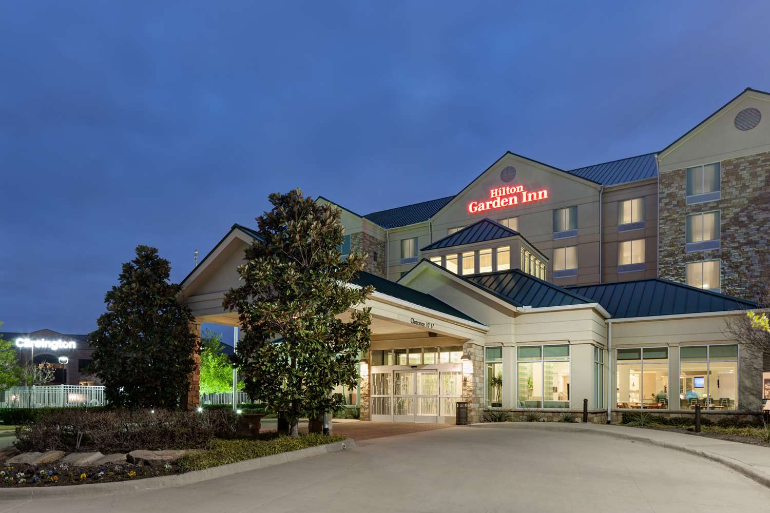 Hilton Garden Inn Frisco 2