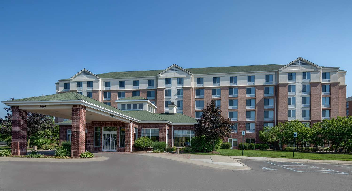 Hilton Garden Inn Detroit Metro Airport 1