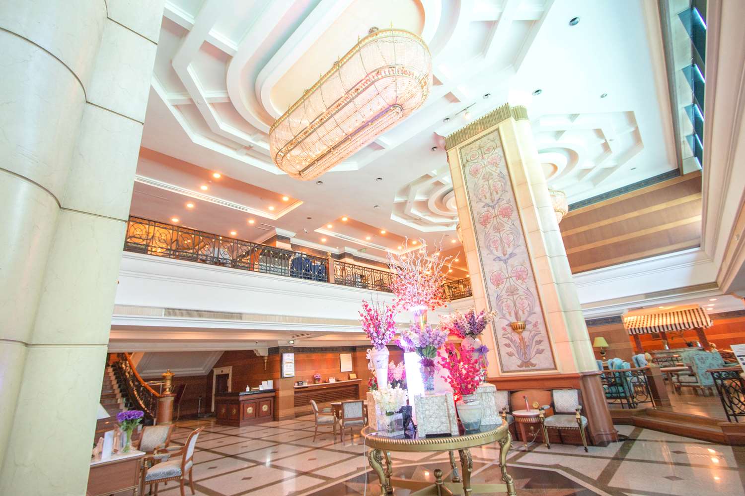 Golden Tulip Sovereign Hotel Bangkok 2