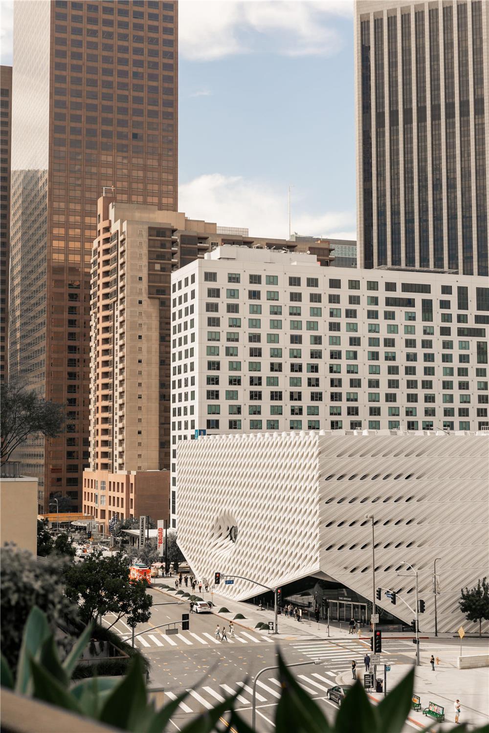 Conrad Los Angeles 2