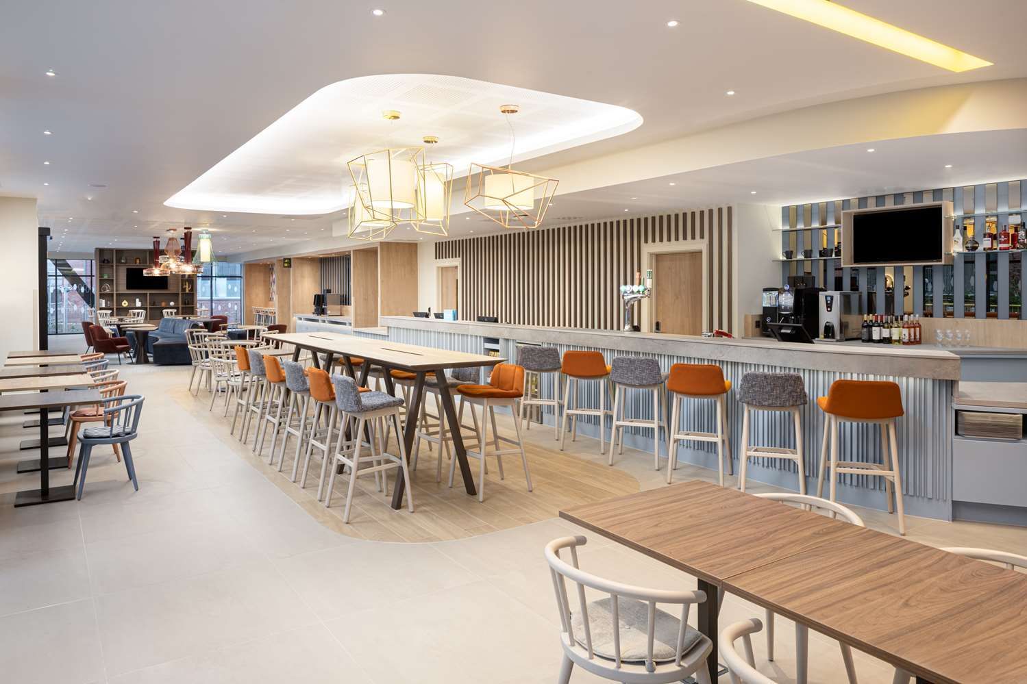 Hampton By Hilton Rochdale 2