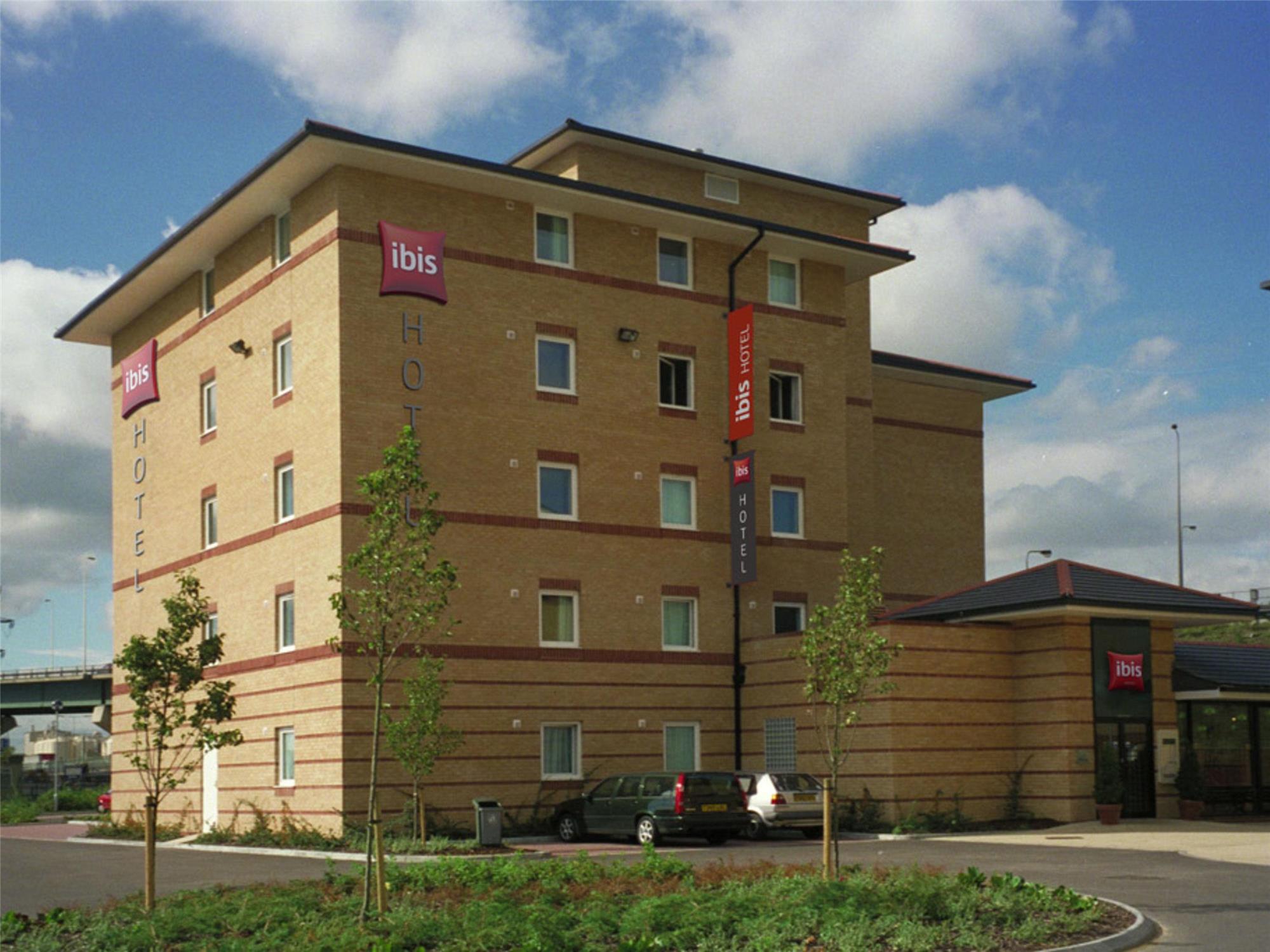 ibis London Thurrock M25 2