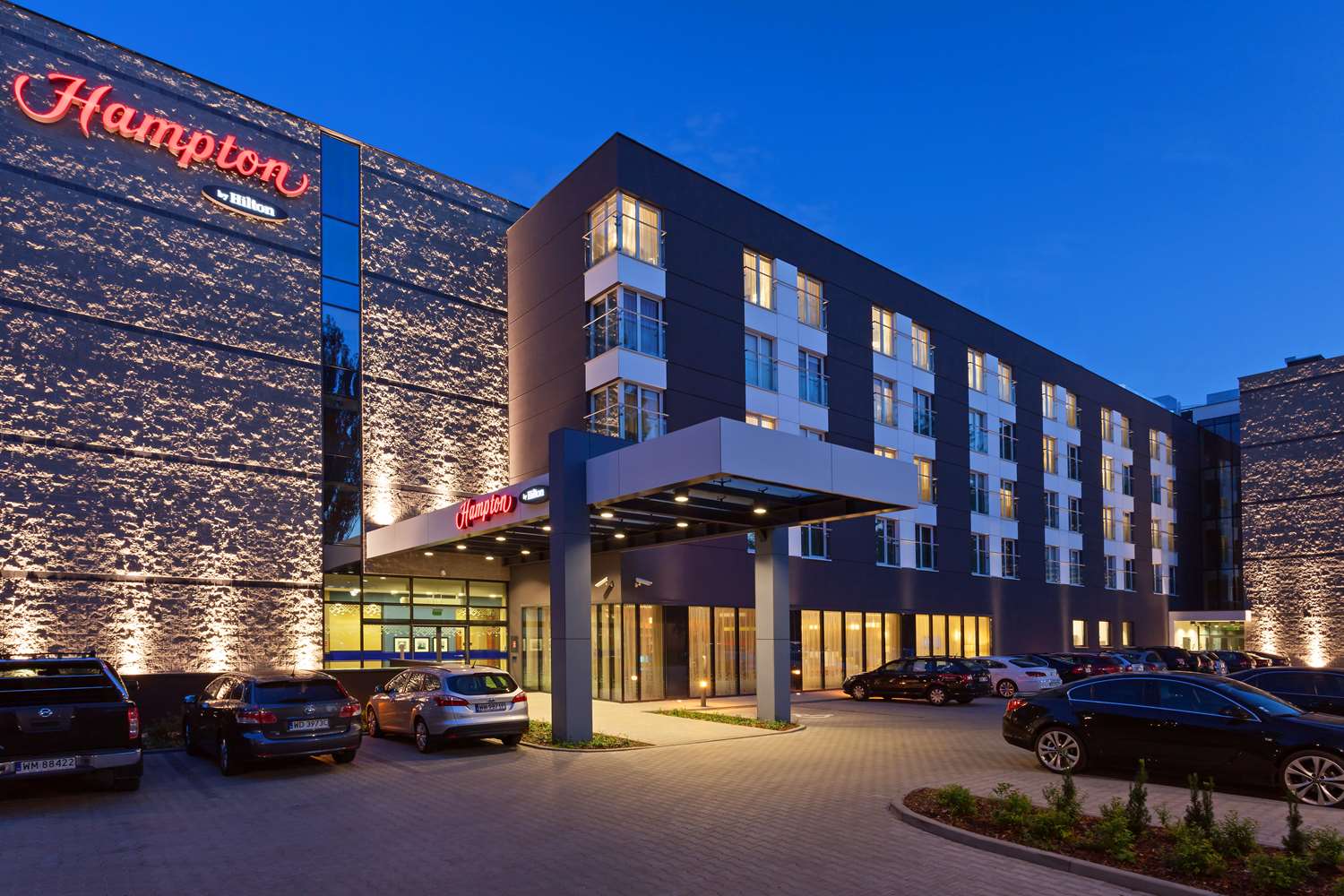 Hampton by Hilton Warsaw Airport 1