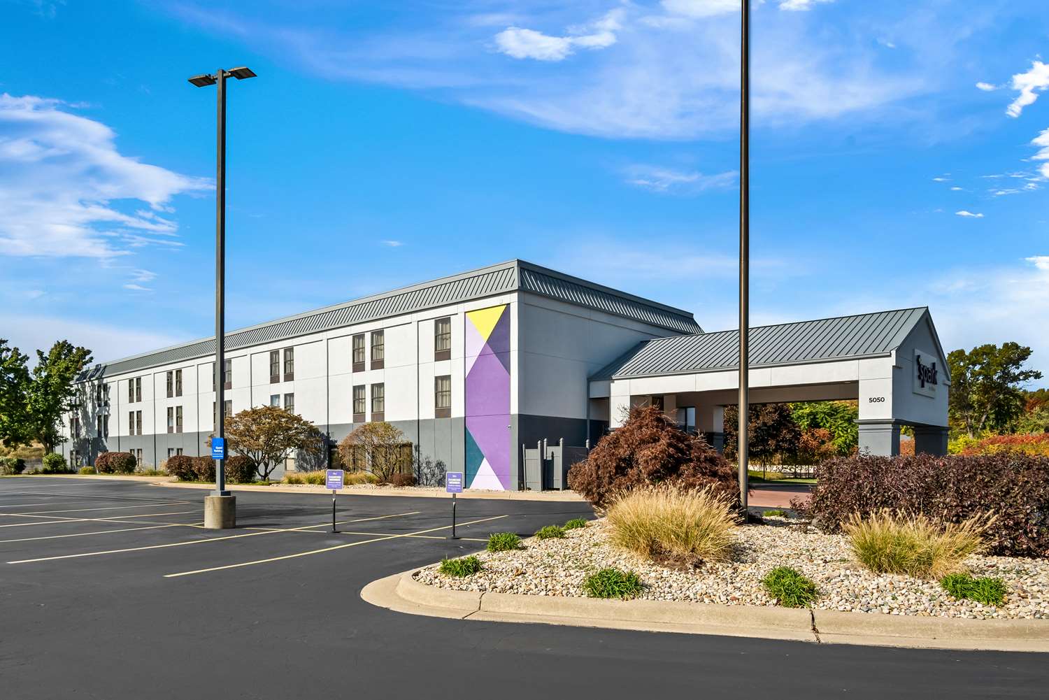 Spark By Hilton Stevensville 2