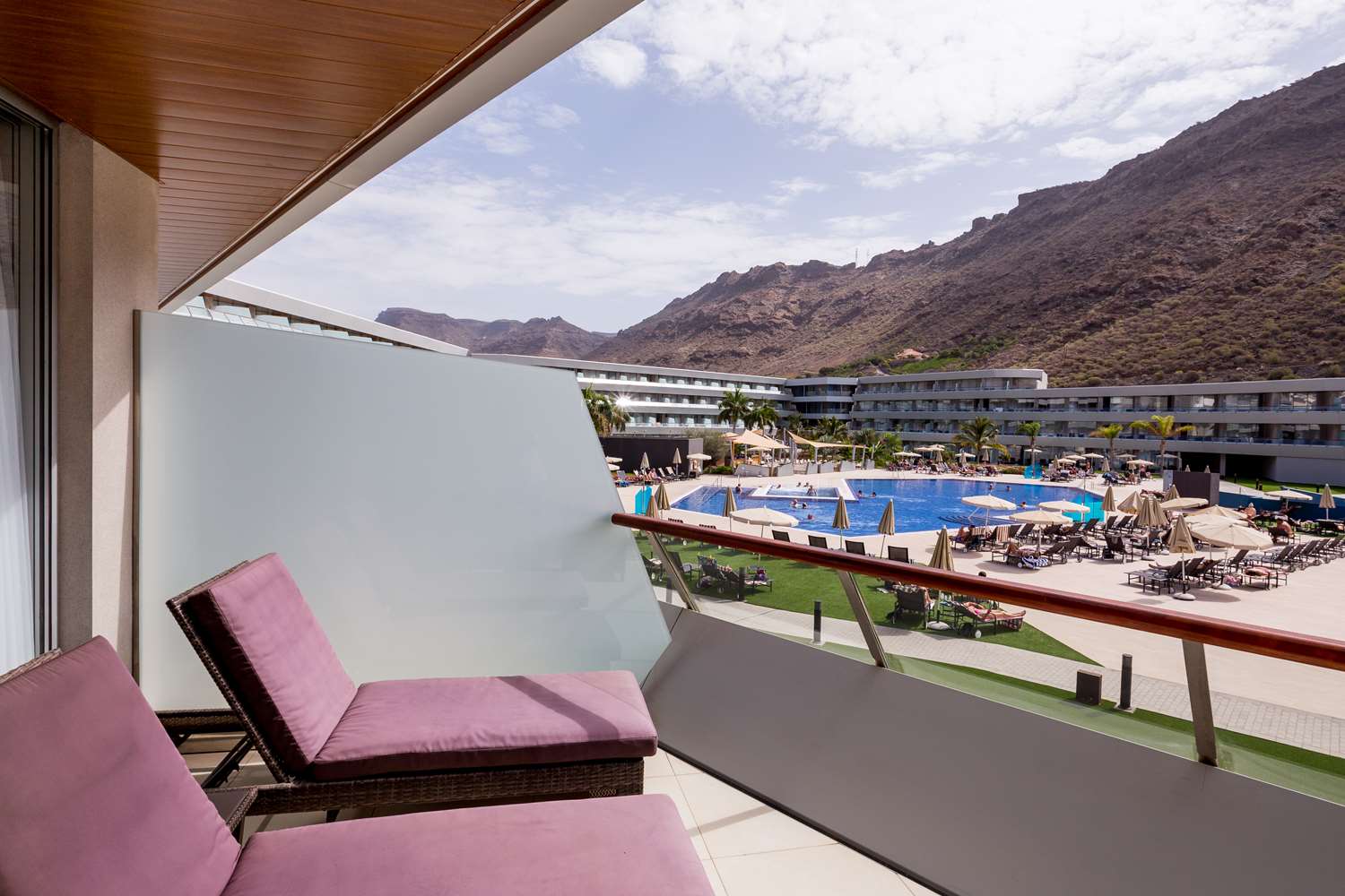 Superior Room with Balcony and Pool View