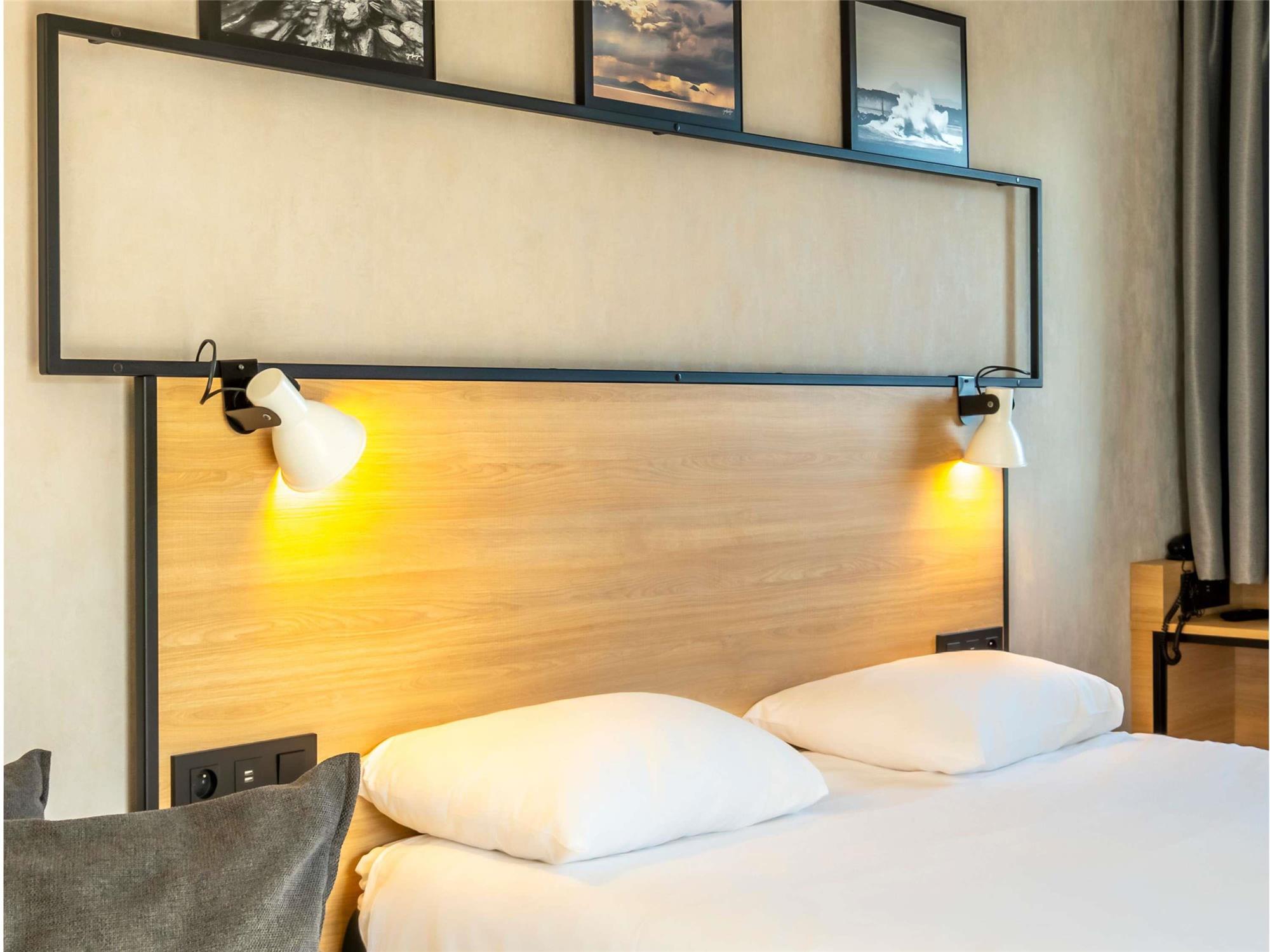 Room with a Double bed featuring the new bedding