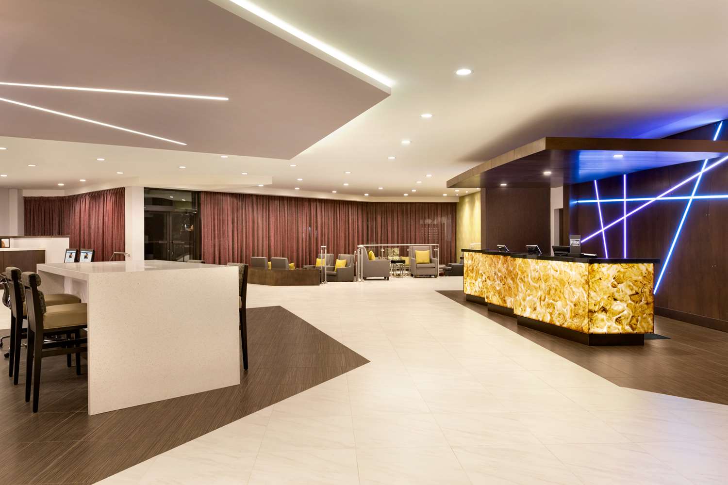 DoubleTree by Hilton Toronto Airport West 1