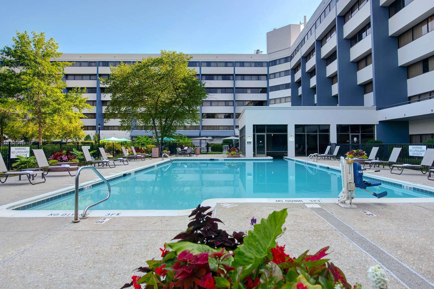 DoubleTree Suites by Hilton Raleigh - Durham 1