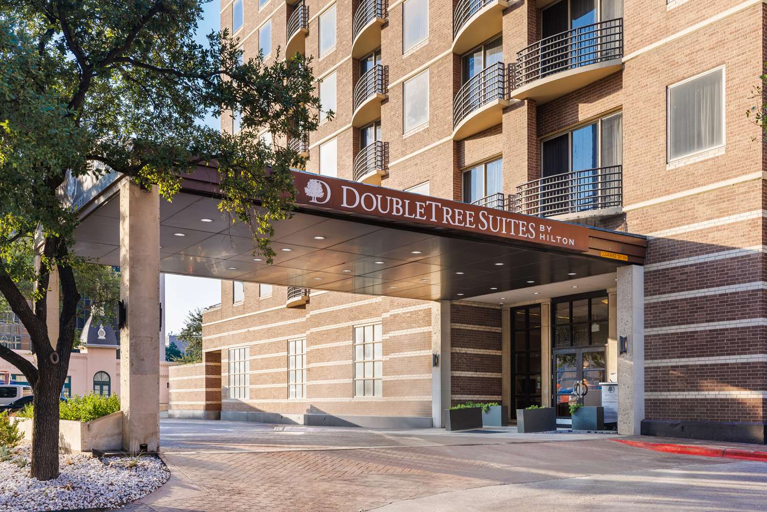 DoubleTree Suites by Hilton Austin Downtown Capitol 1