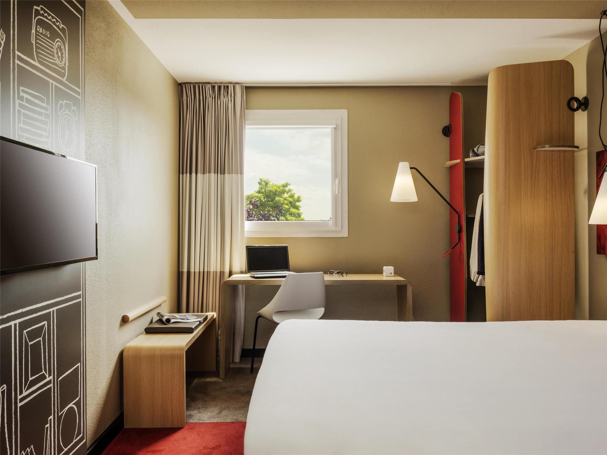 ibis Massy 1