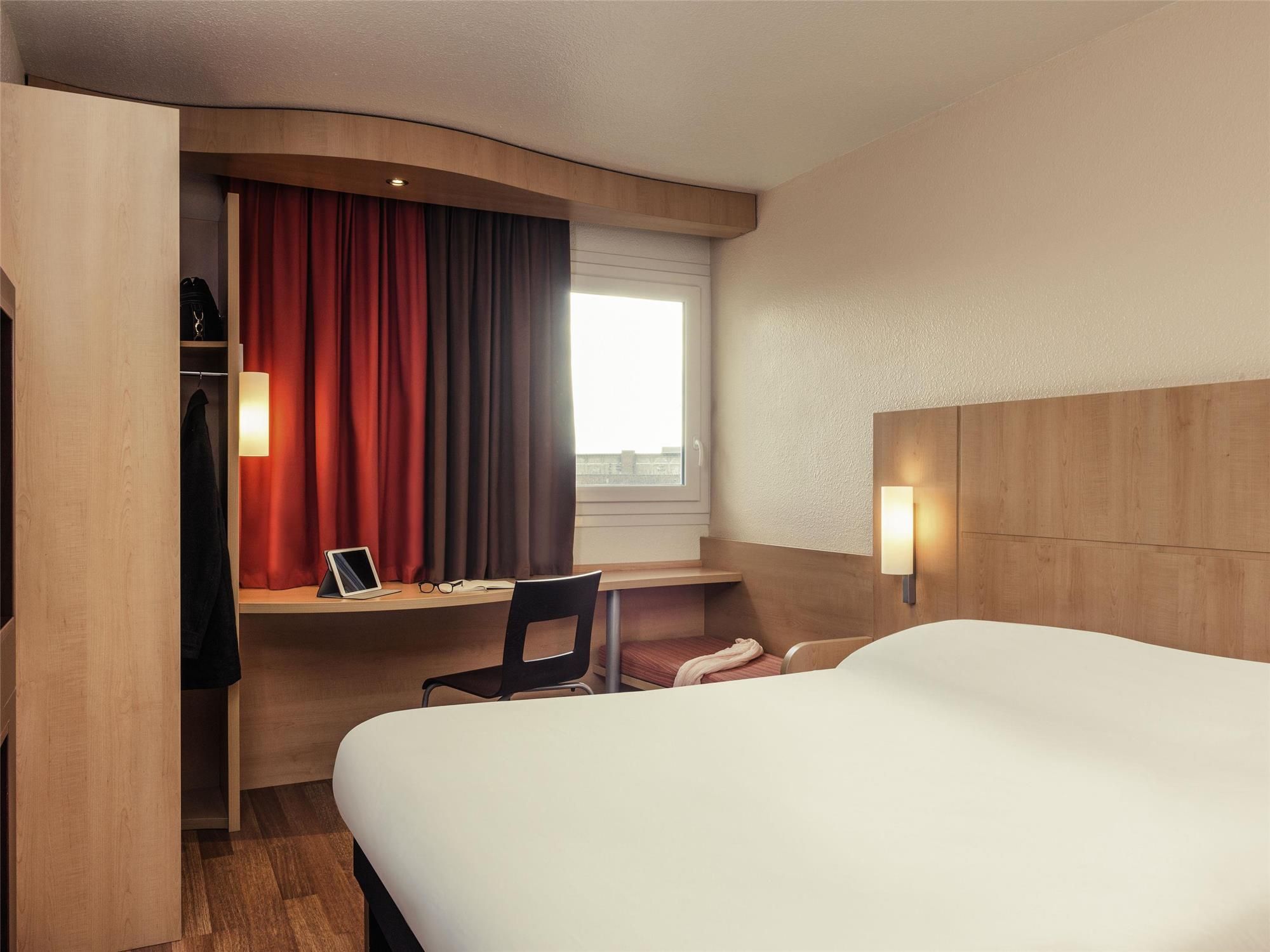 ibis Epinay sur Seine - Gennevilliers 1