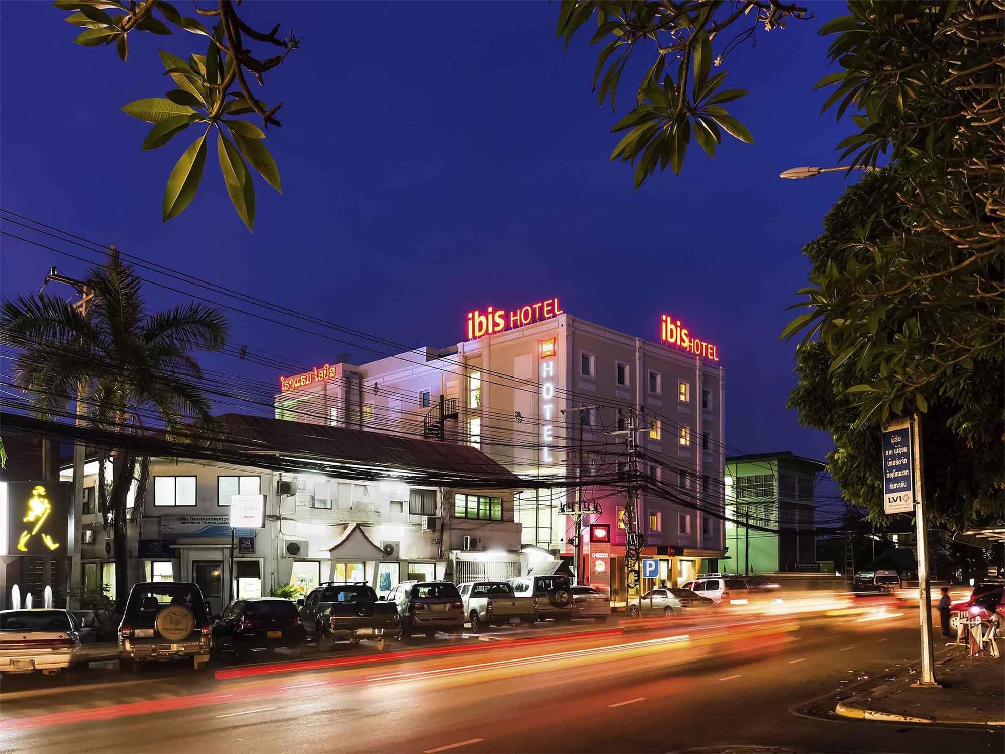 ibis Vientiane Nam Phu 1