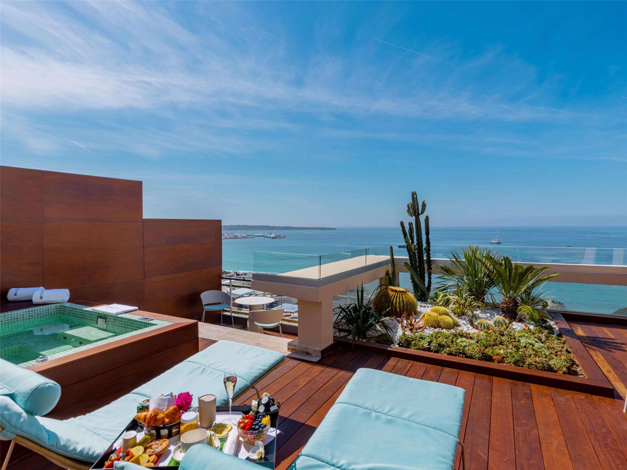 Mondrian Cannes 2
