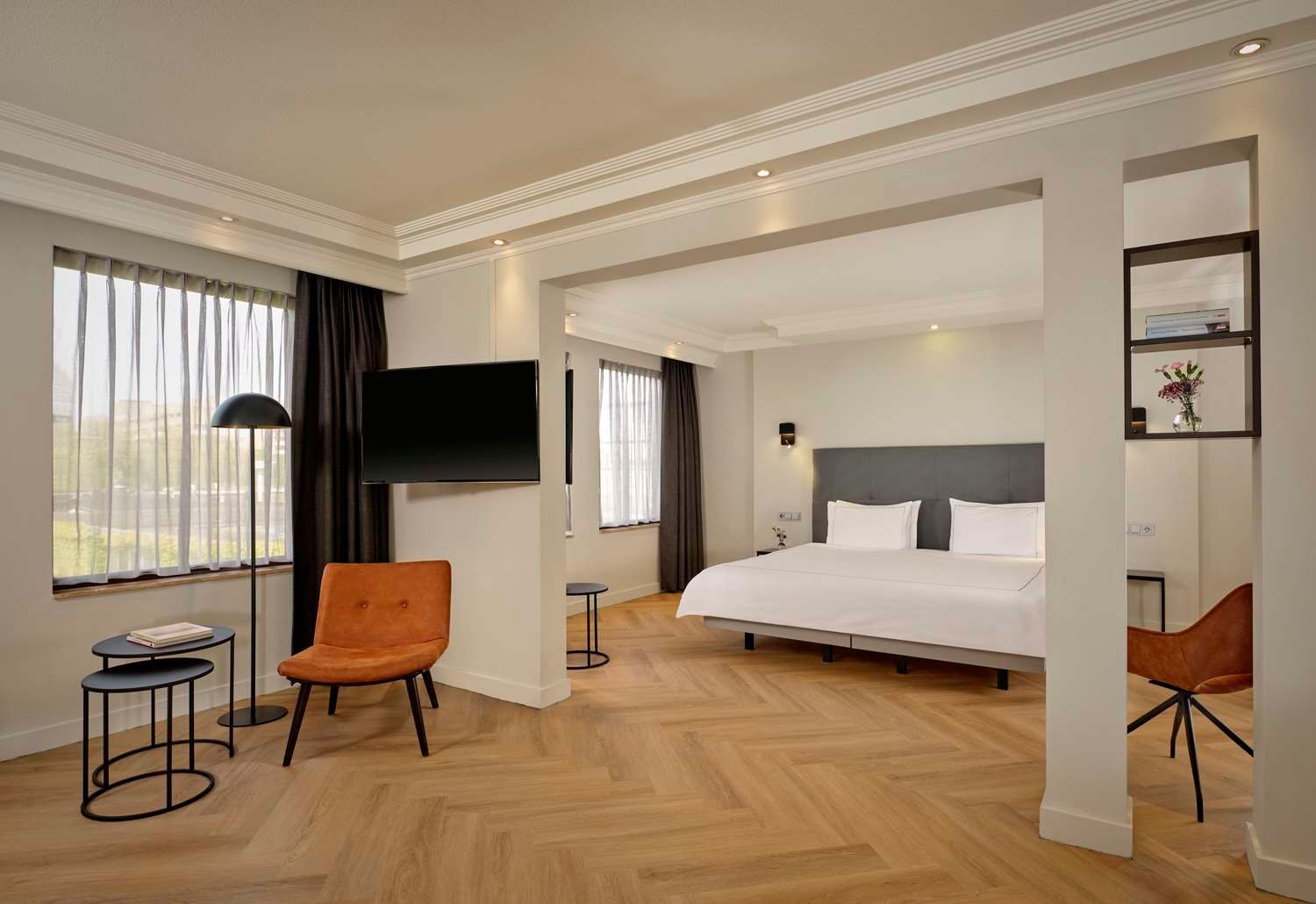 Deluxe 1 Bedroom Suite