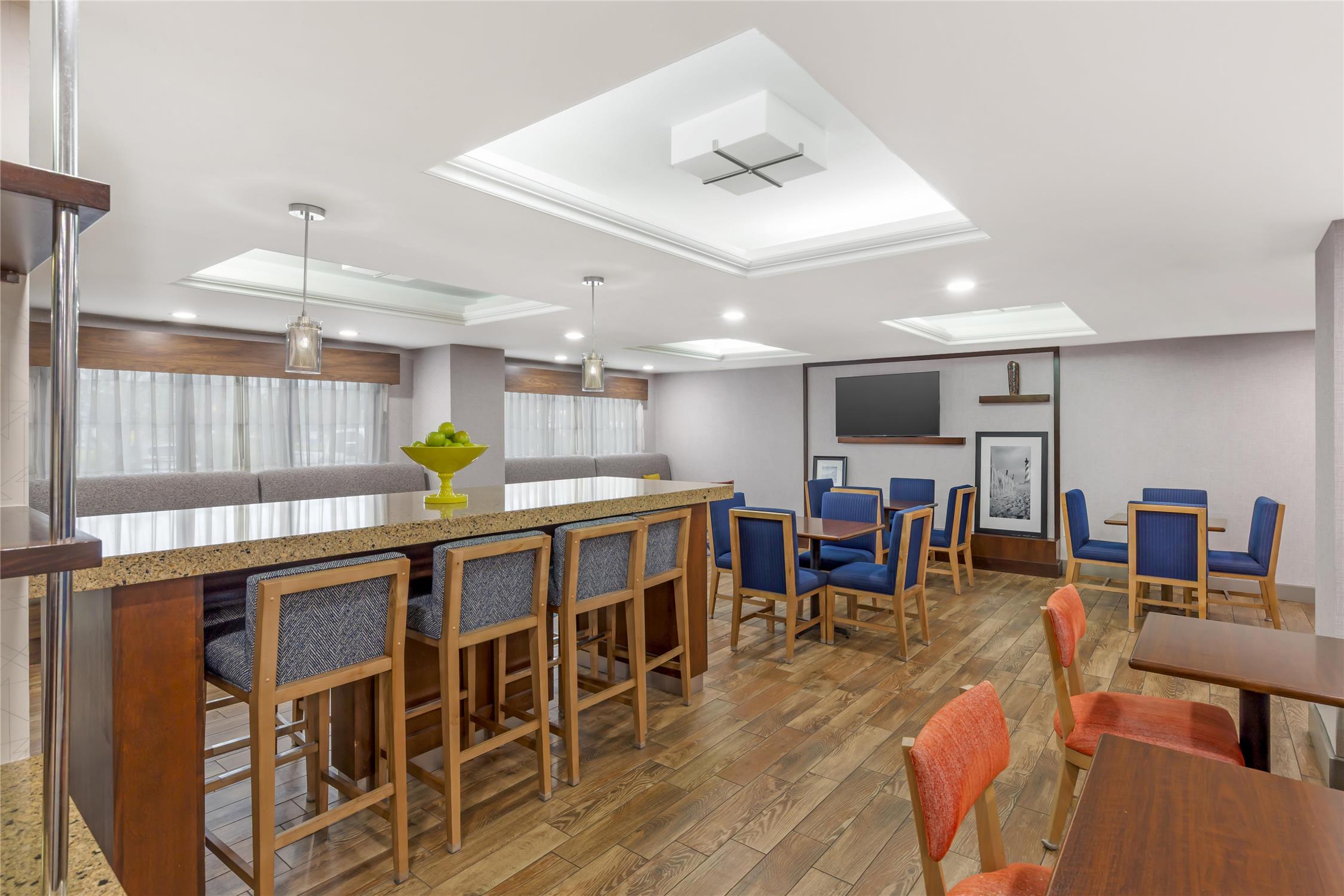 Hampton Inn Washington, NC 1