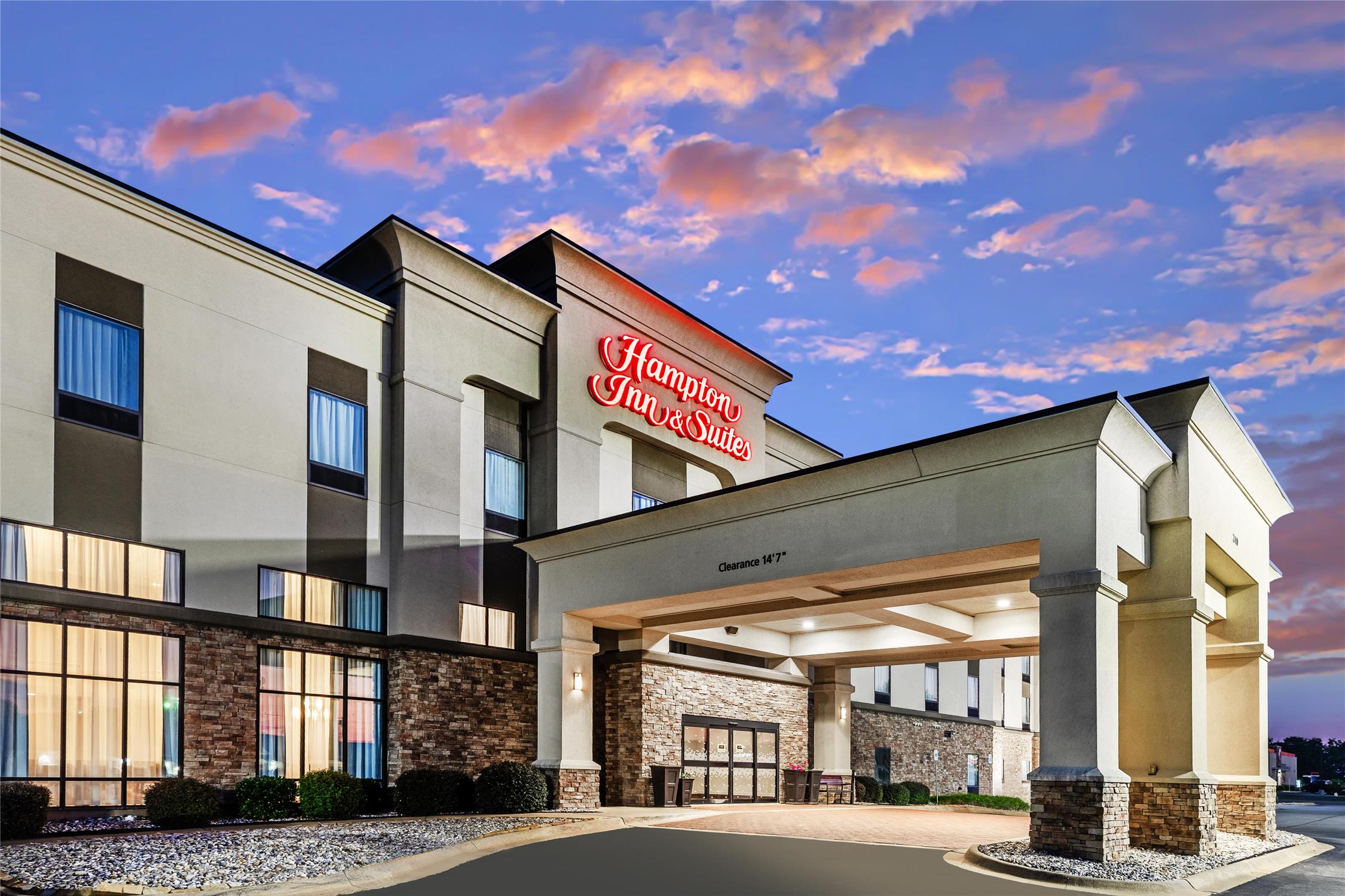 Hampton Inn & Suites Lonoke 1
